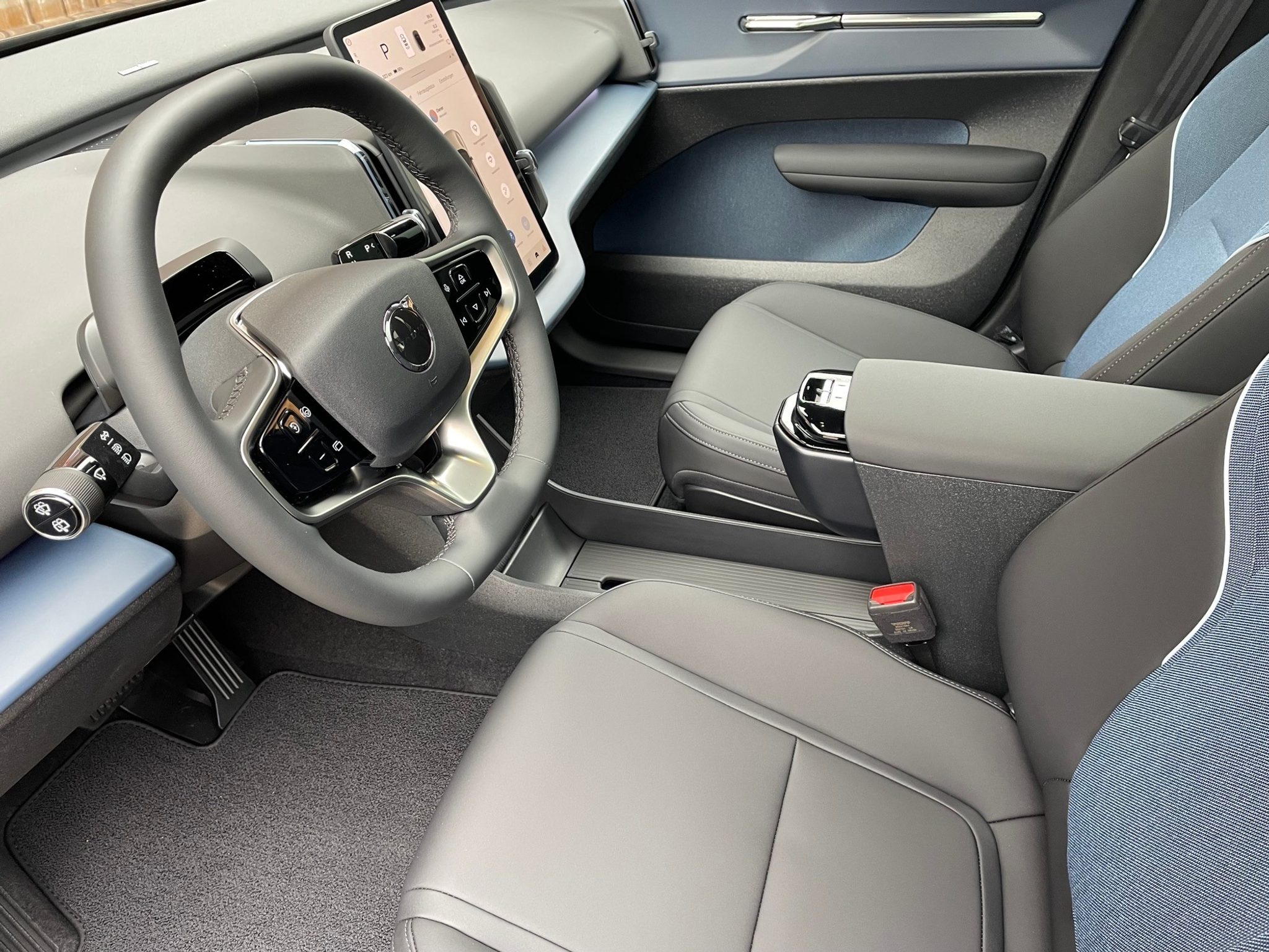 listing desktop thumbnail image 4