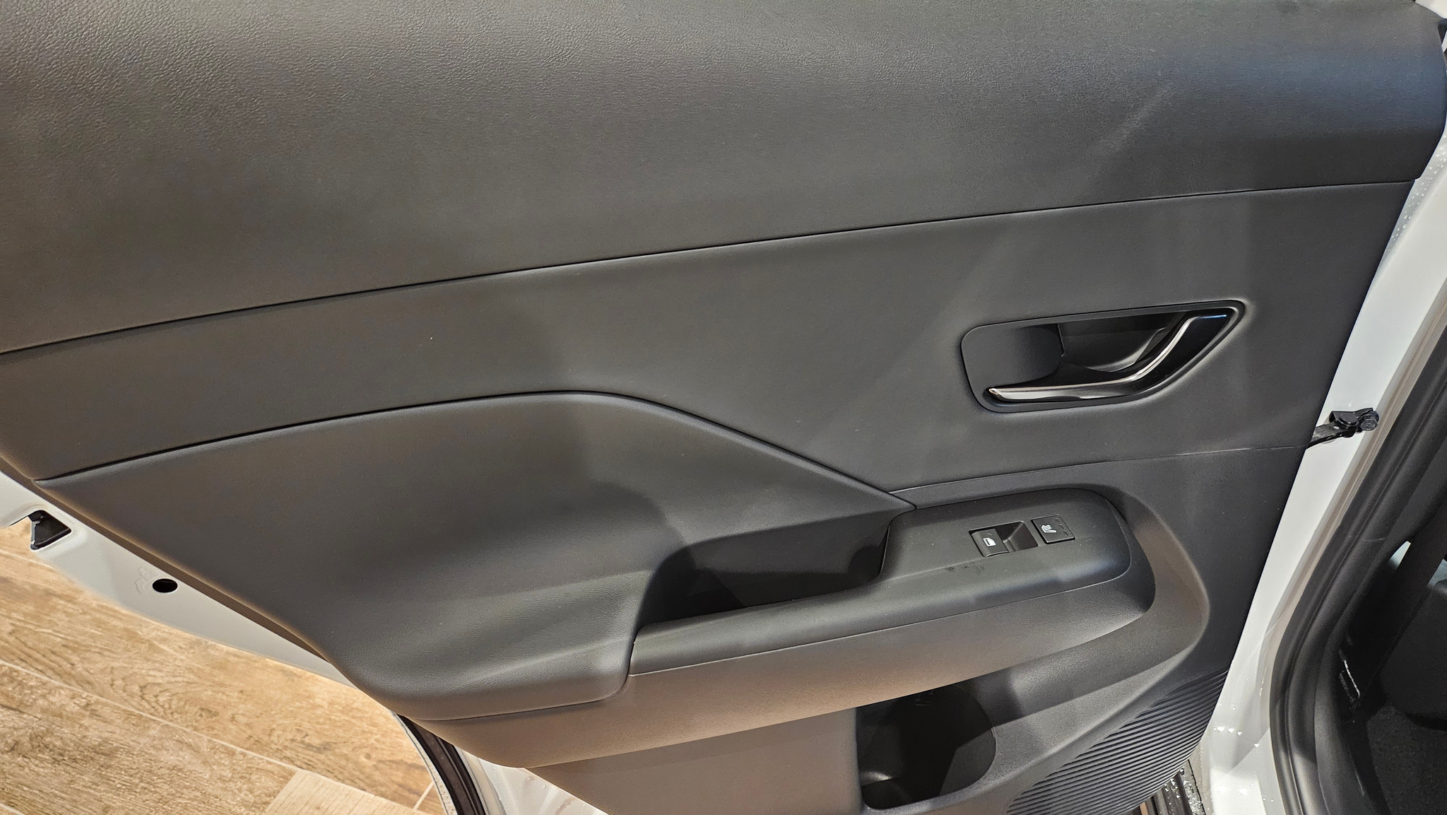 listing desktop thumbnail image 21