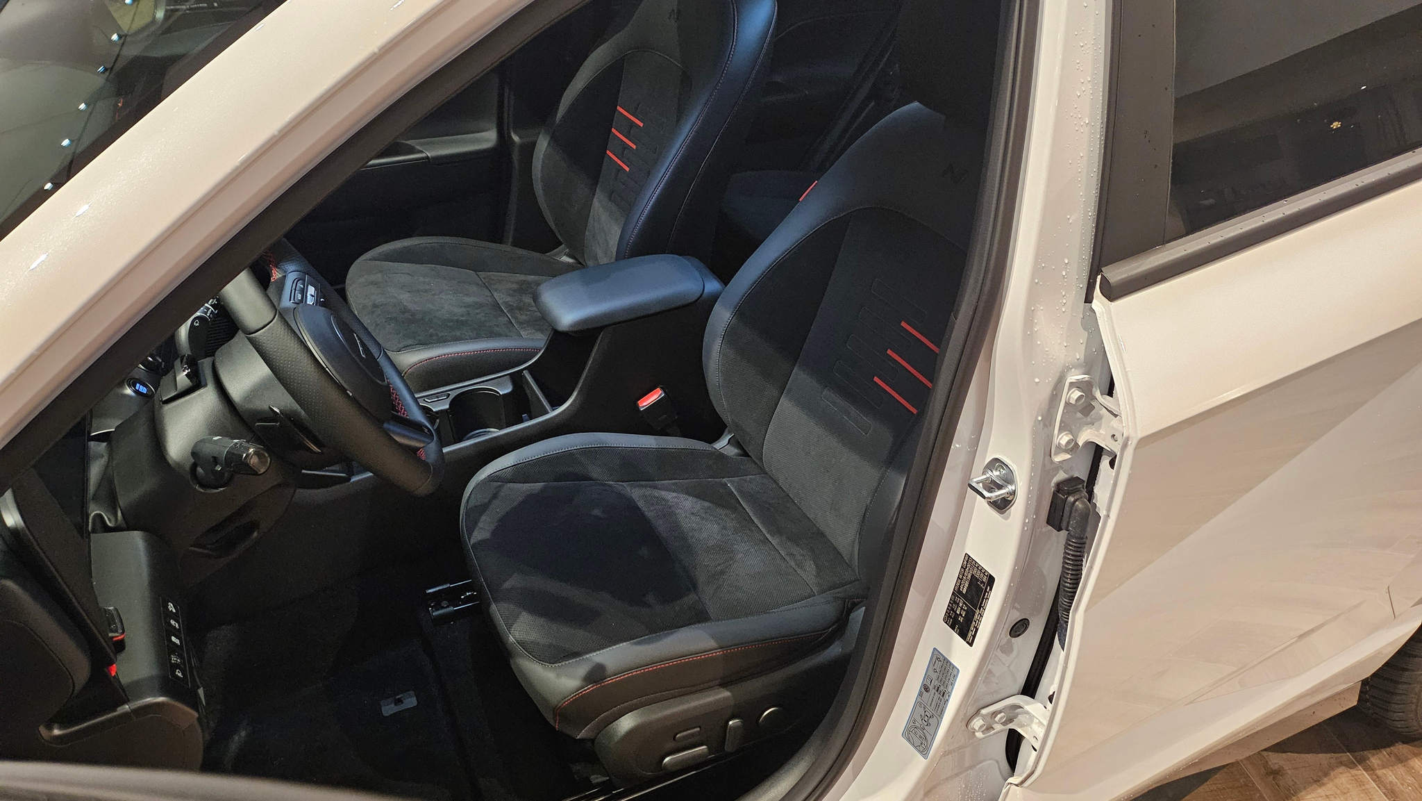 listing desktop thumbnail image 24