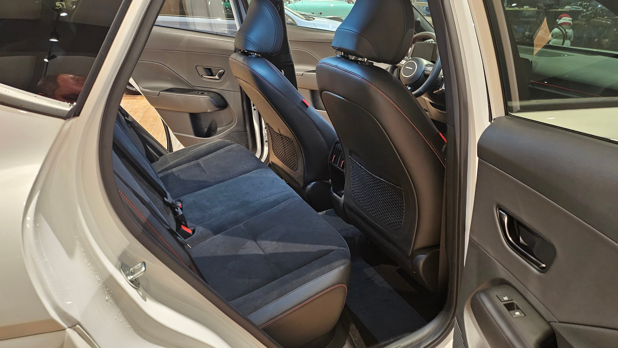 listing desktop thumbnail image 19