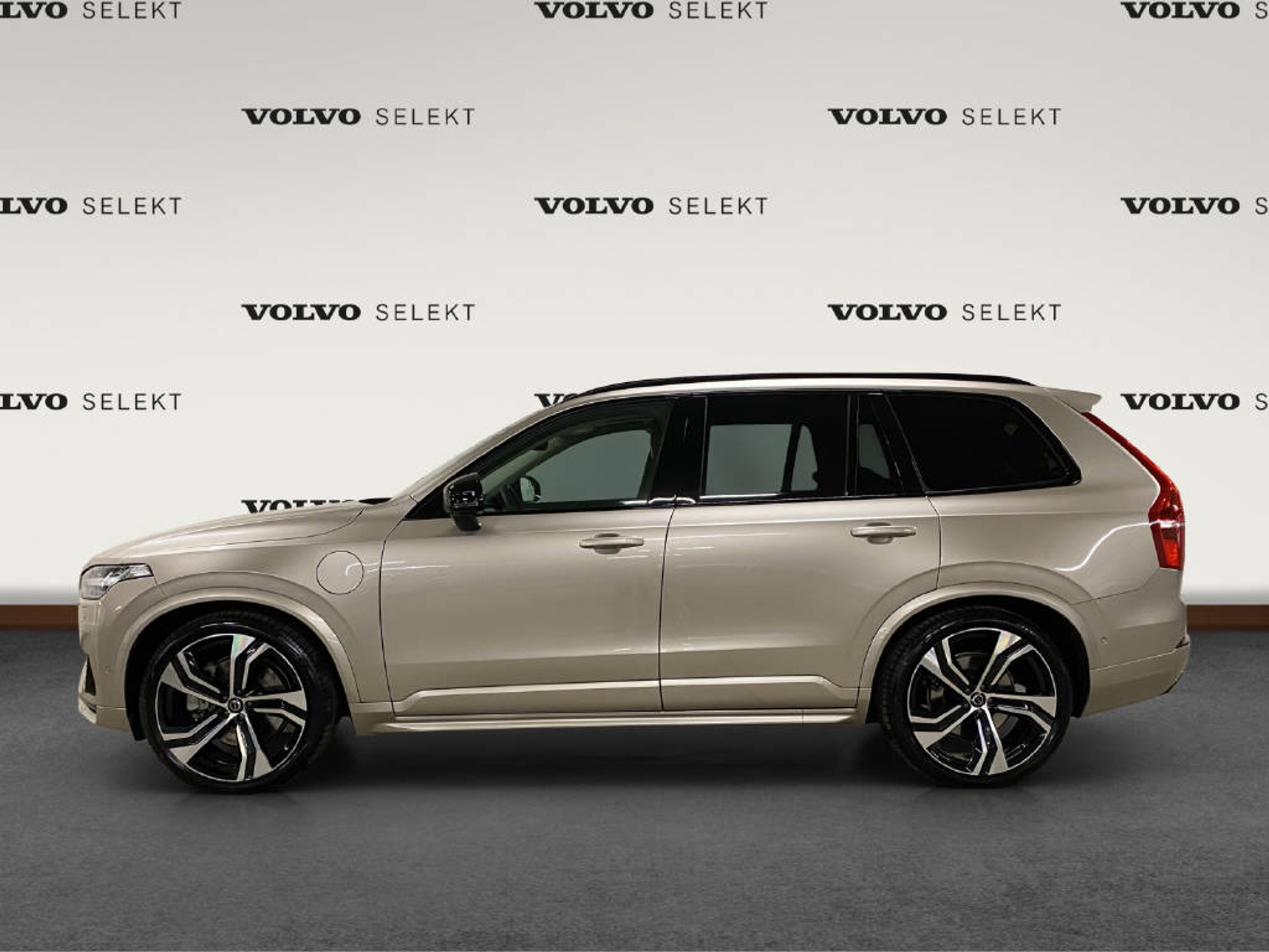 listing desktop thumbnail image 1