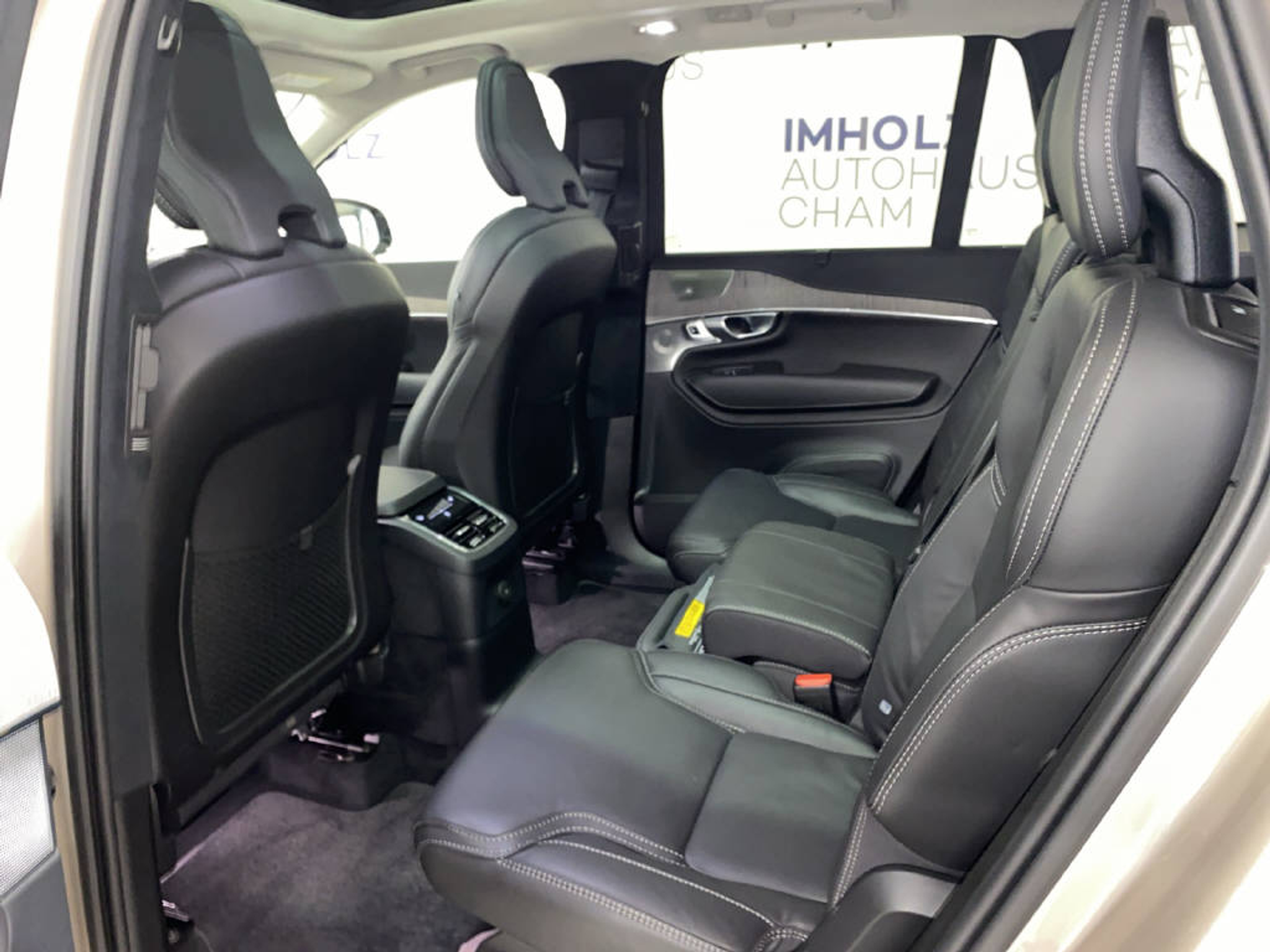 listing desktop thumbnail image 15