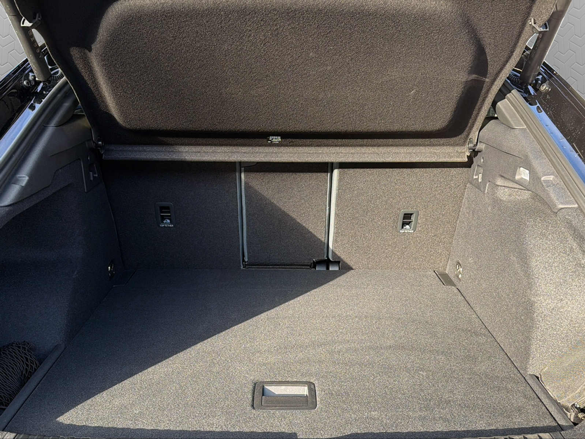 listing desktop thumbnail image 13