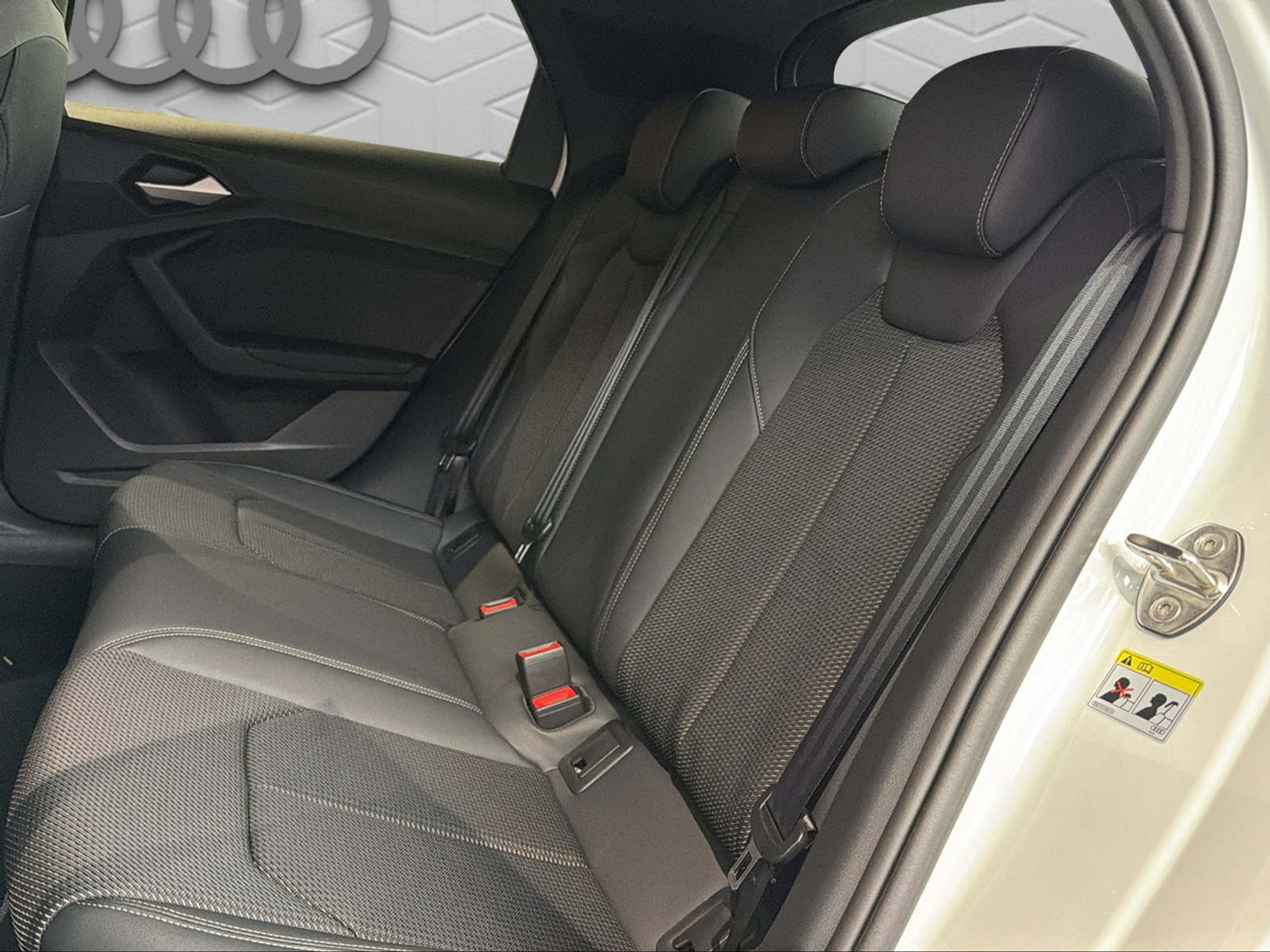 listing desktop thumbnail image 14