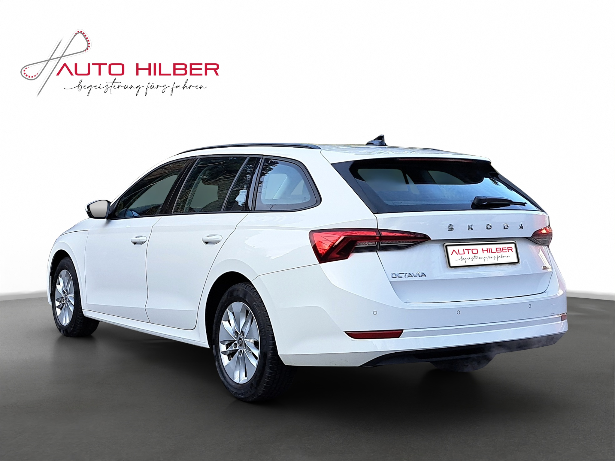 listing desktop thumbnail image 3