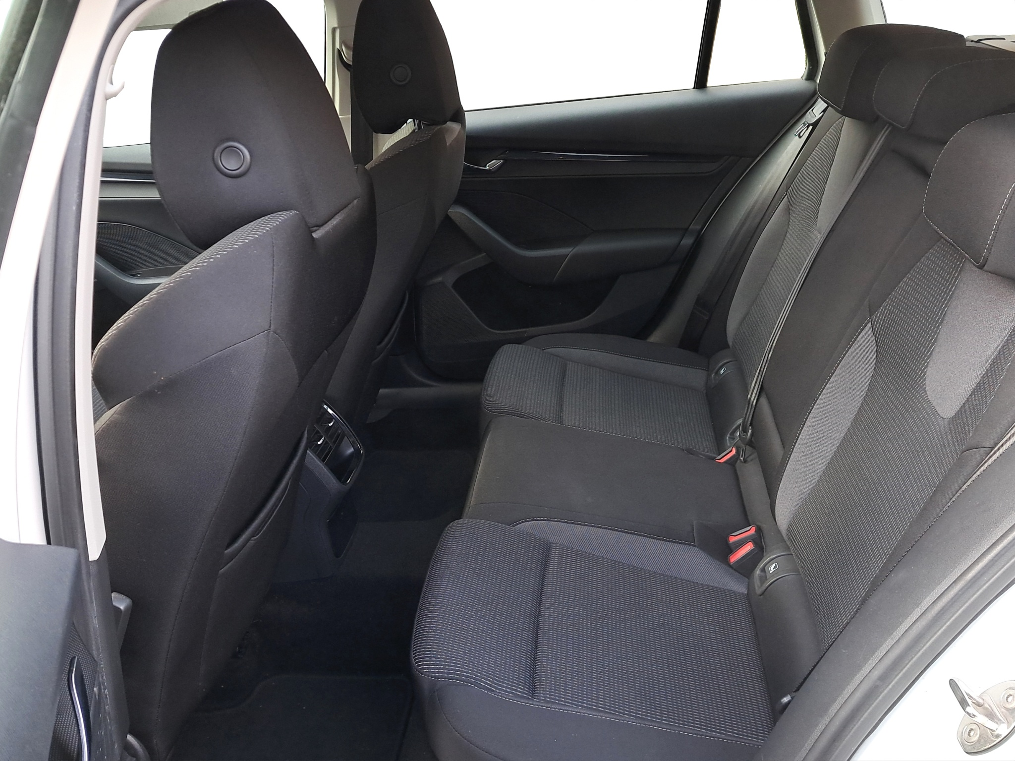 listing desktop thumbnail image 7