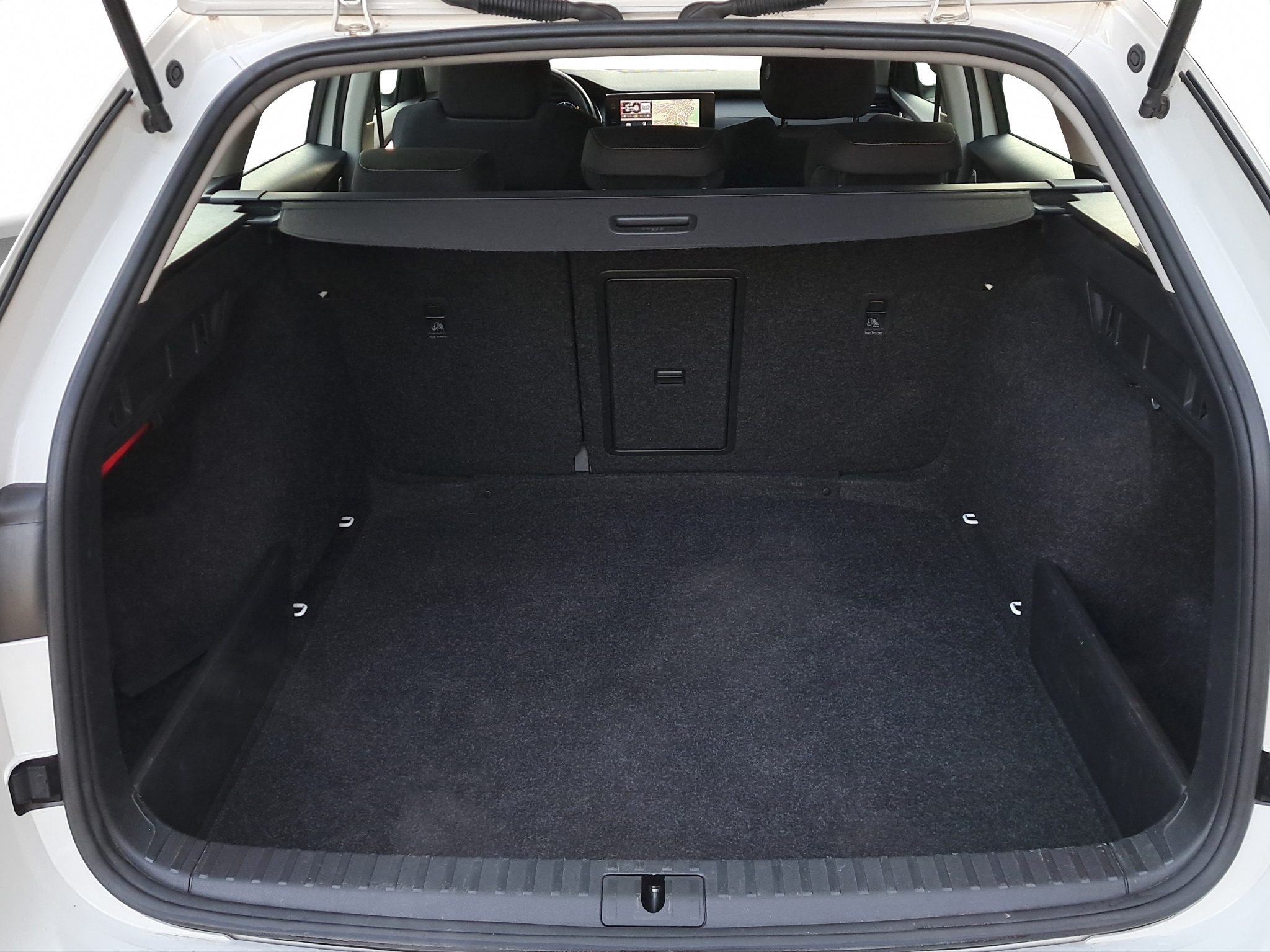 listing desktop thumbnail image 11