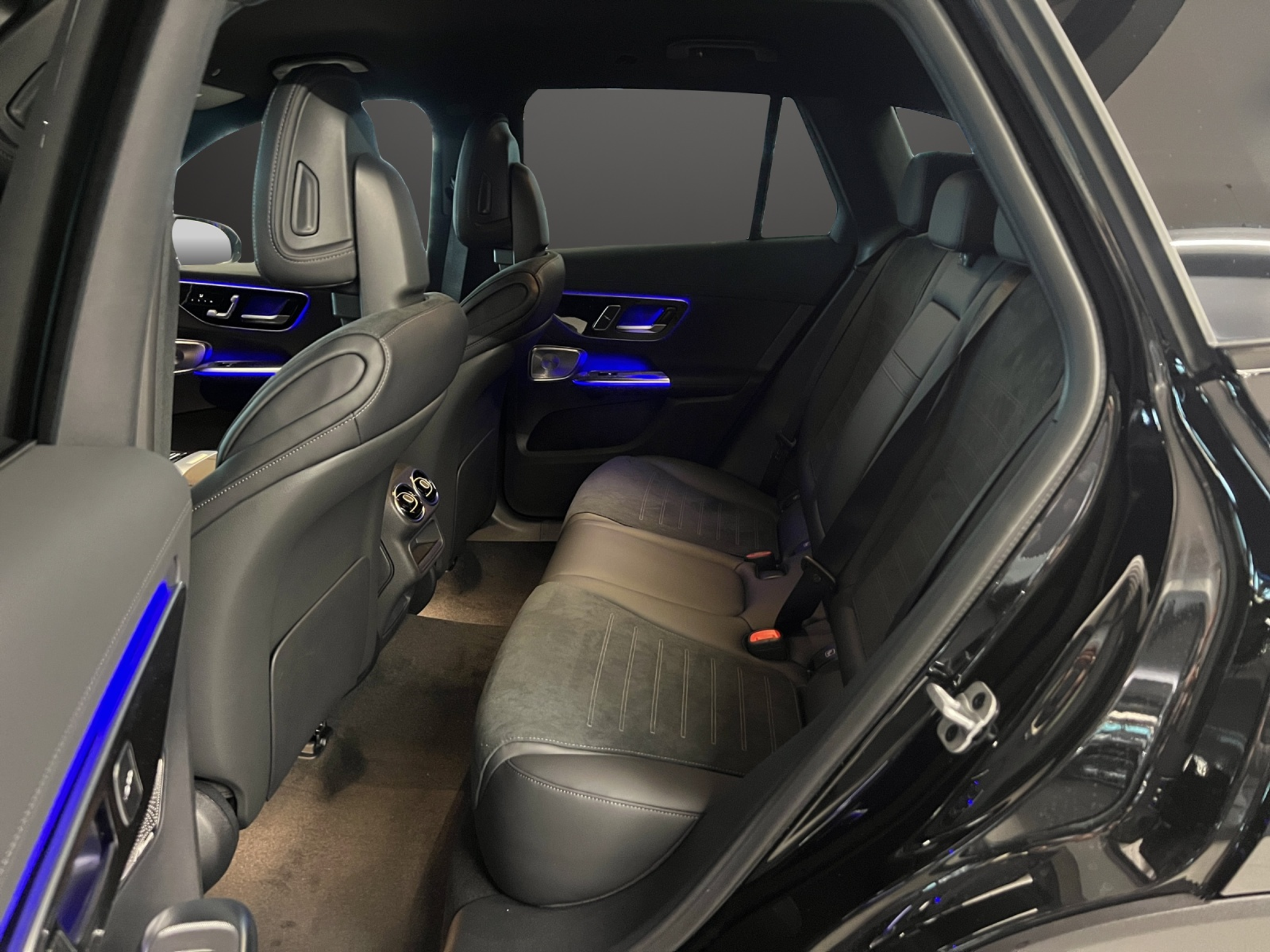 listing desktop thumbnail image 11