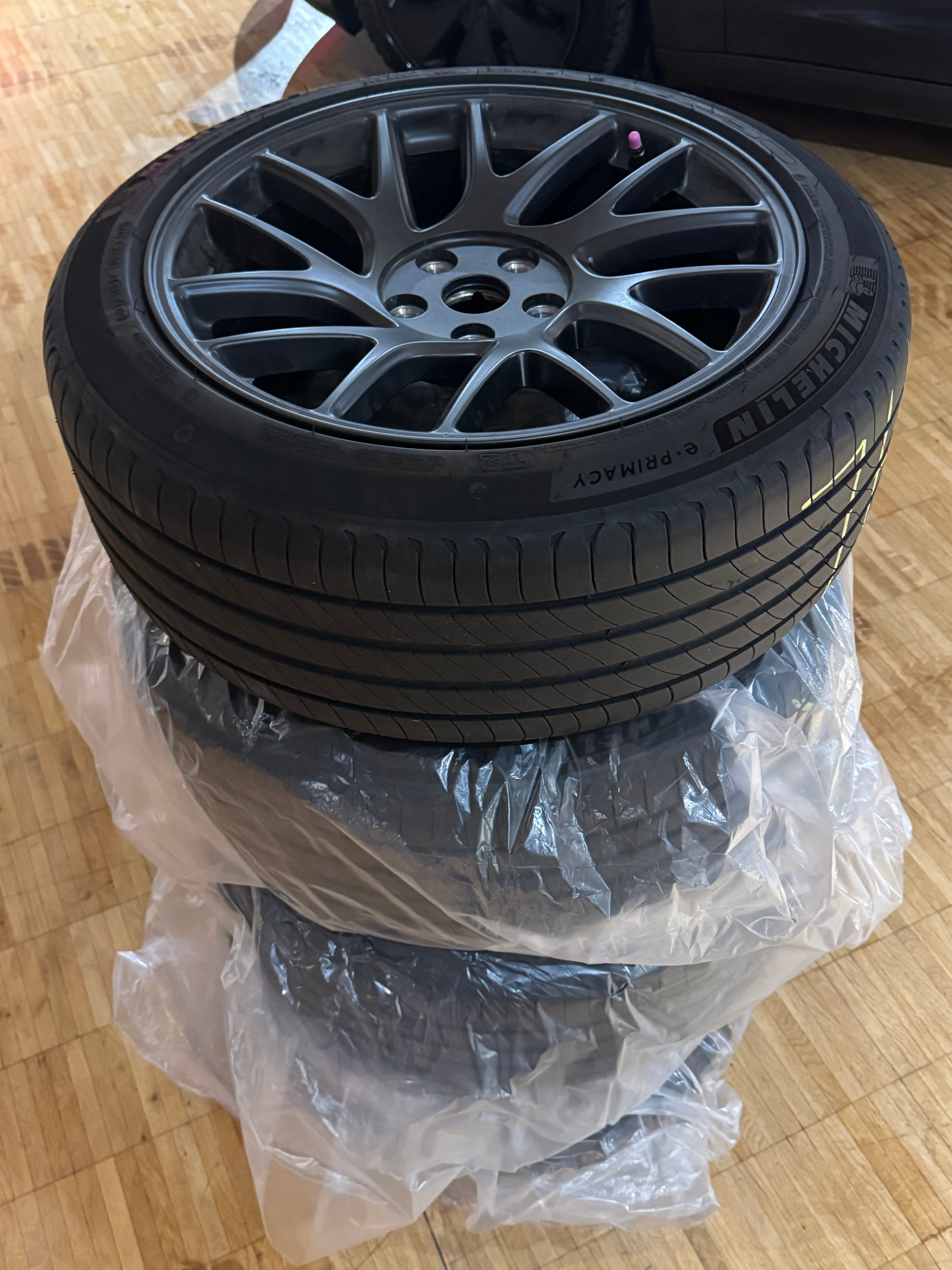 listing desktop thumbnail image 13