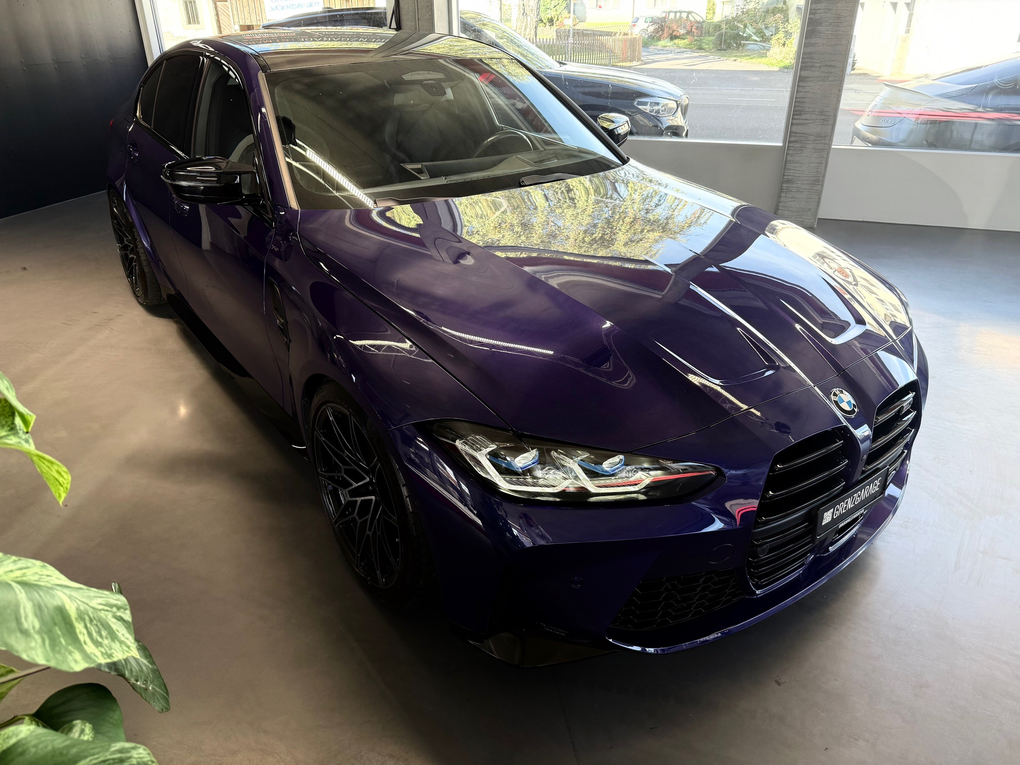 listing desktop thumbnail image 1