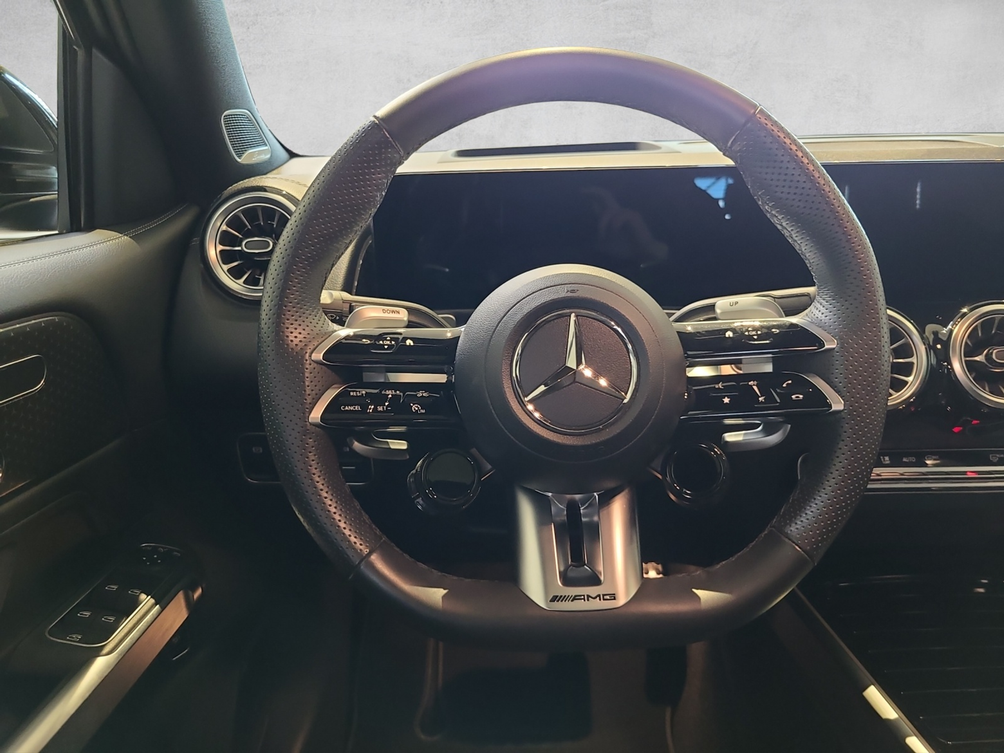 listing desktop thumbnail image 12