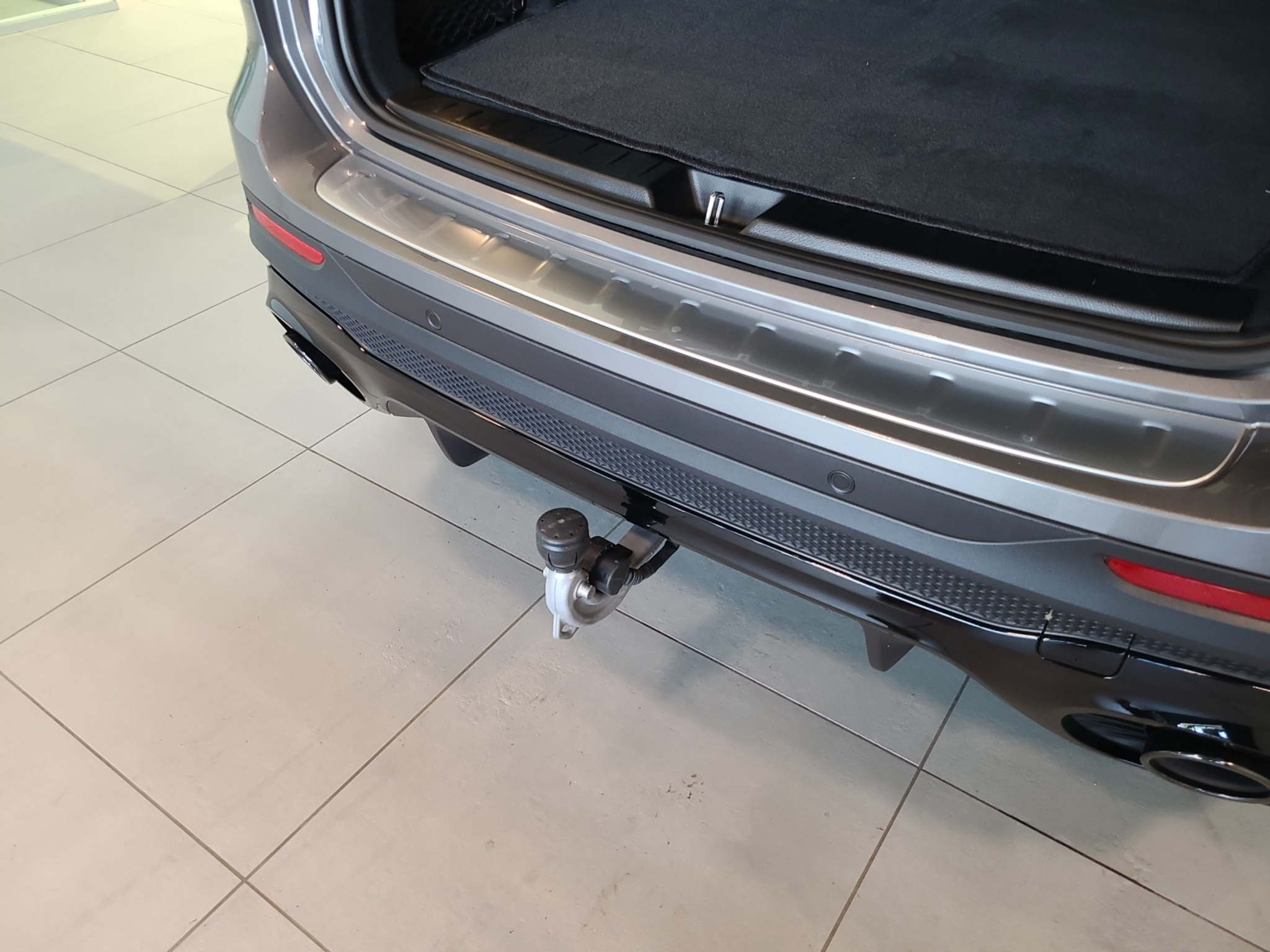 listing desktop thumbnail image 14