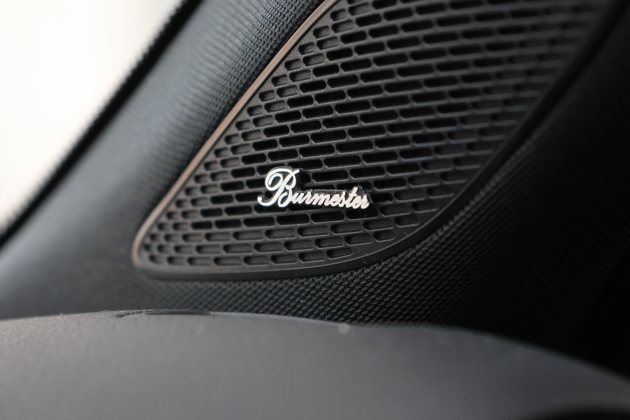 listing desktop thumbnail image 27