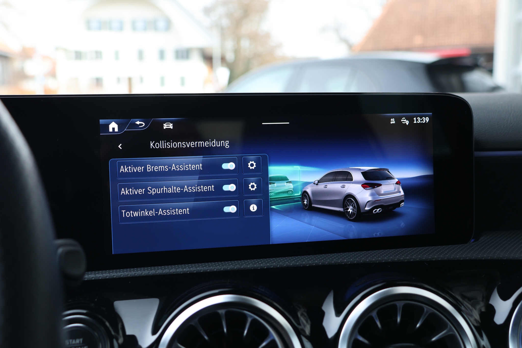 listing desktop thumbnail image 24