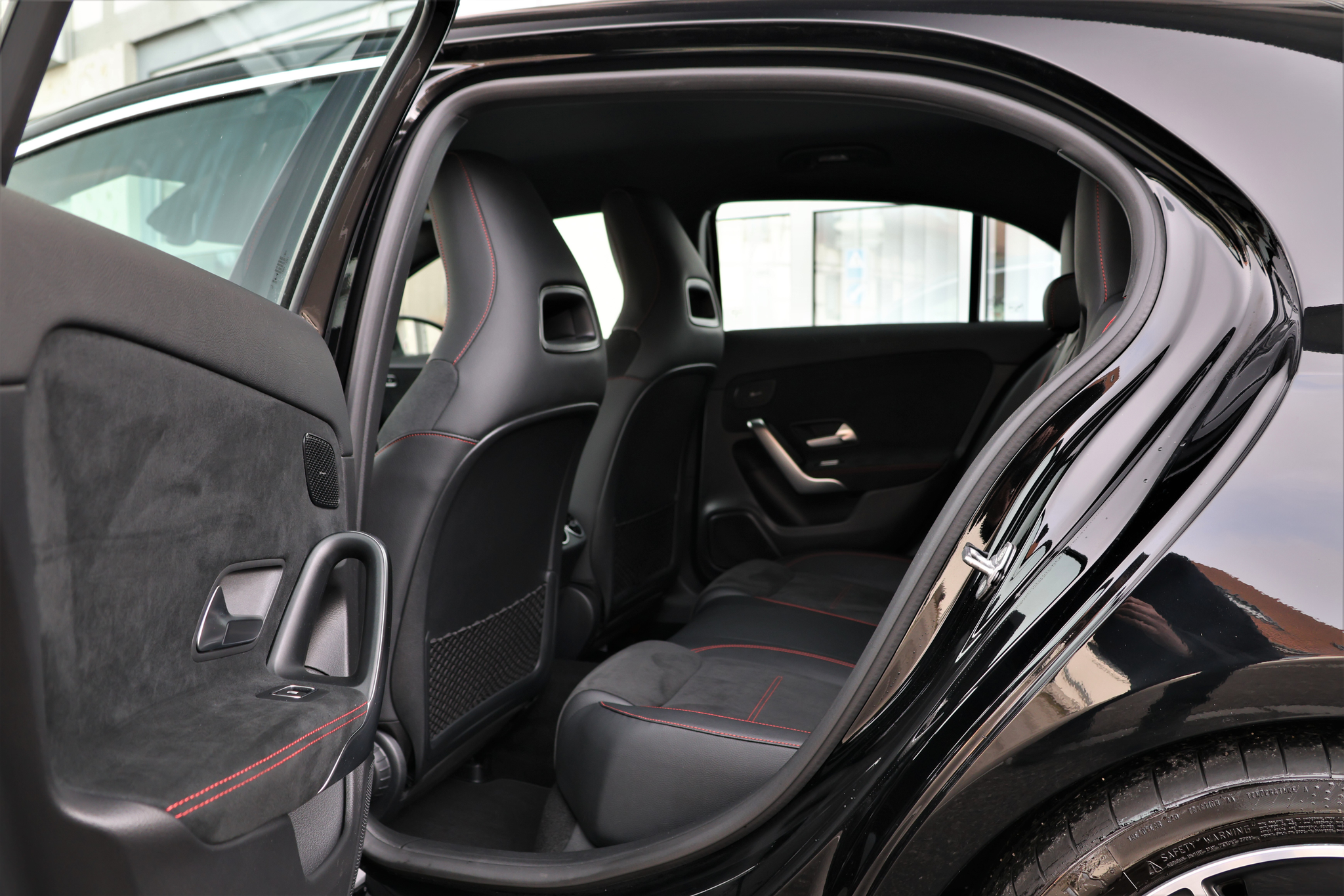 listing desktop thumbnail image 13