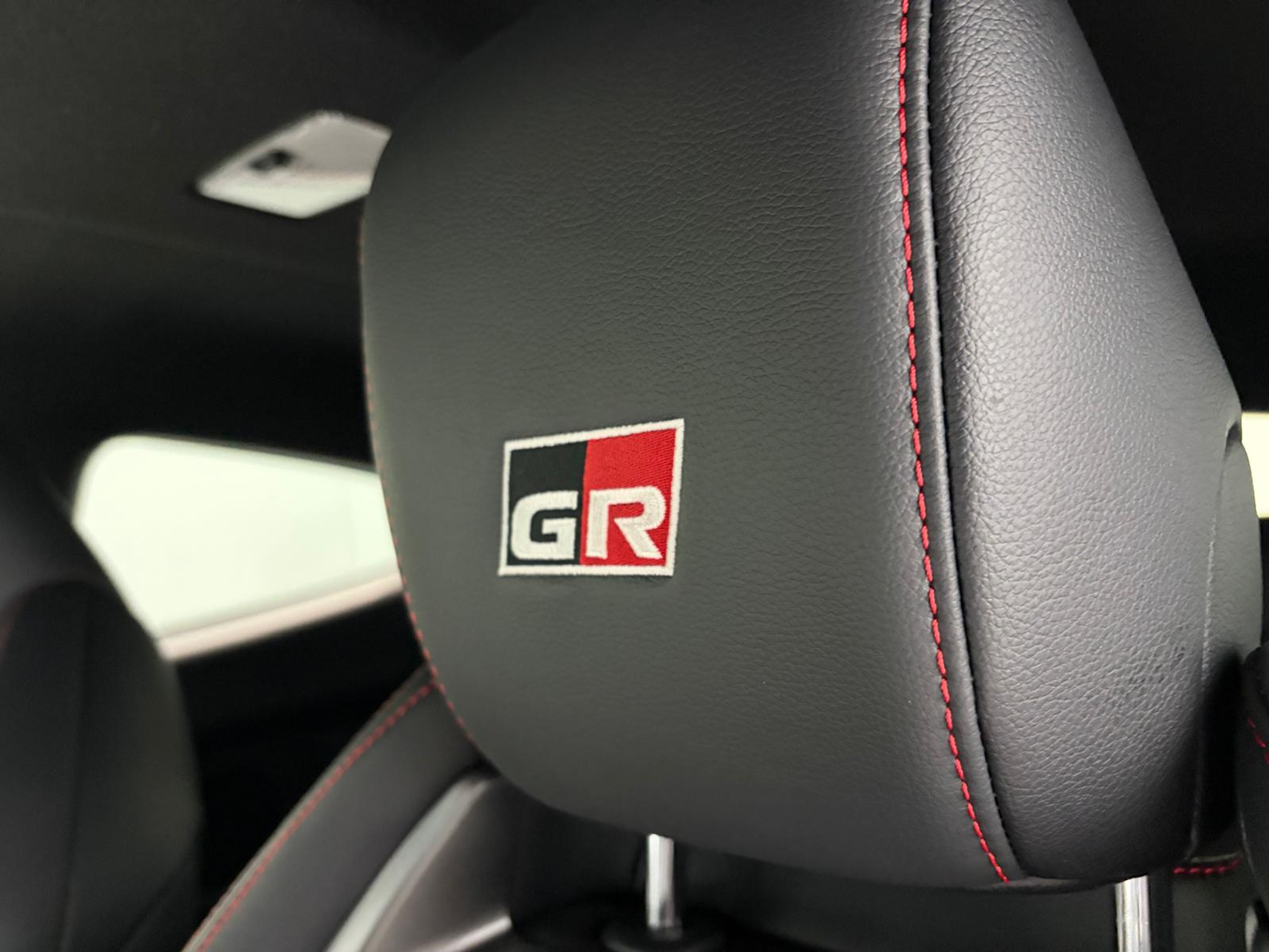 listing desktop thumbnail image 11