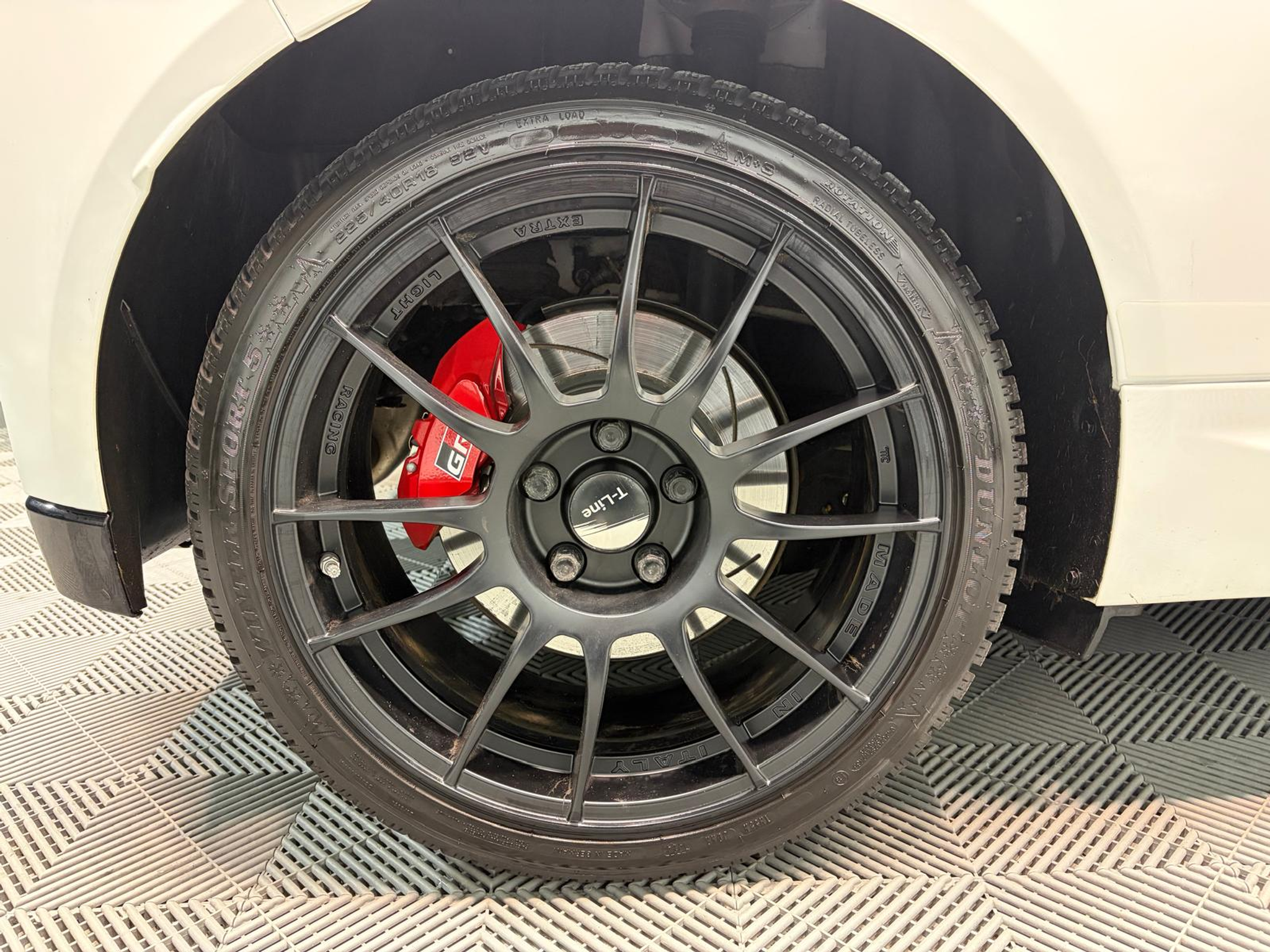 listing desktop thumbnail image 25