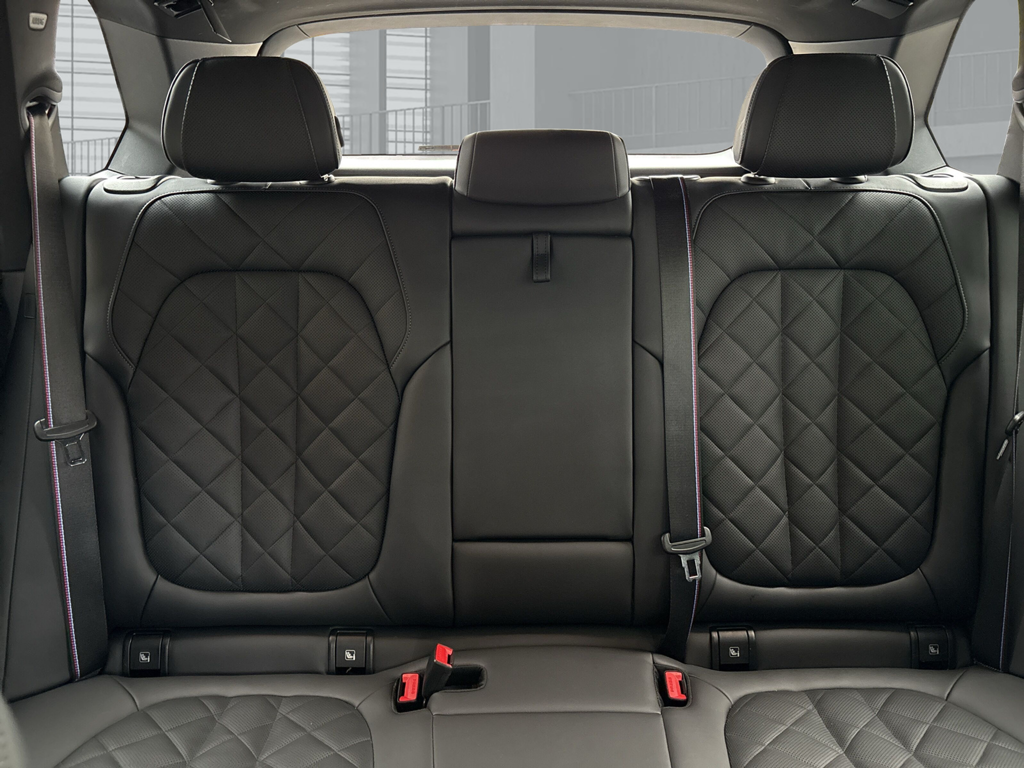 listing desktop thumbnail image 13