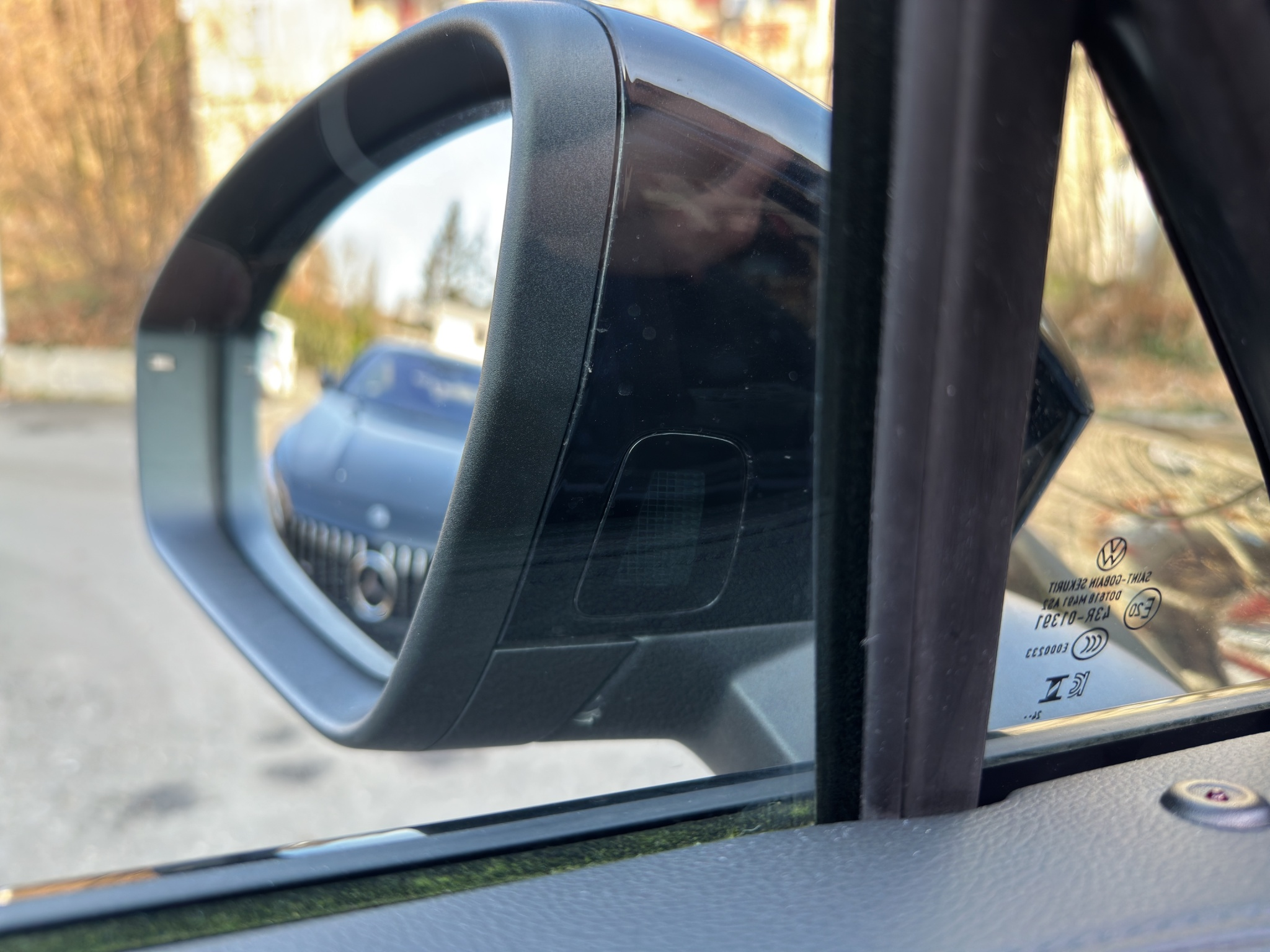 listing desktop thumbnail image 18