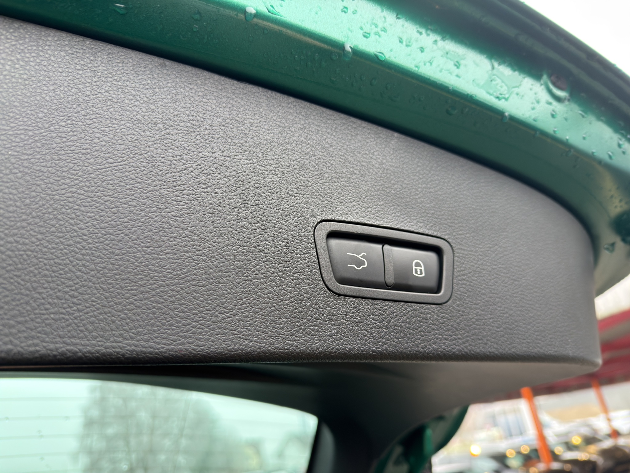 listing desktop thumbnail image 20