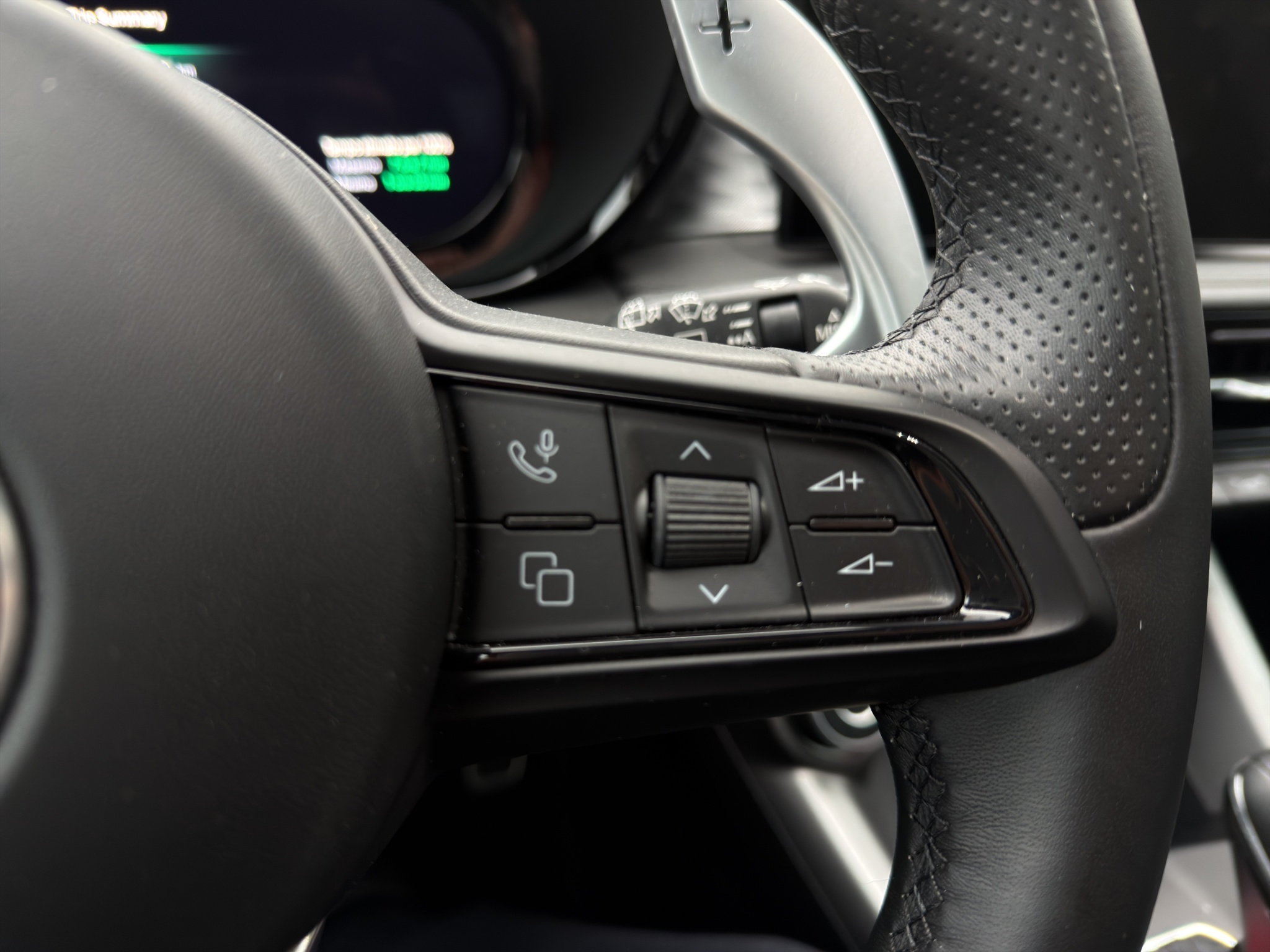 listing desktop thumbnail image 30