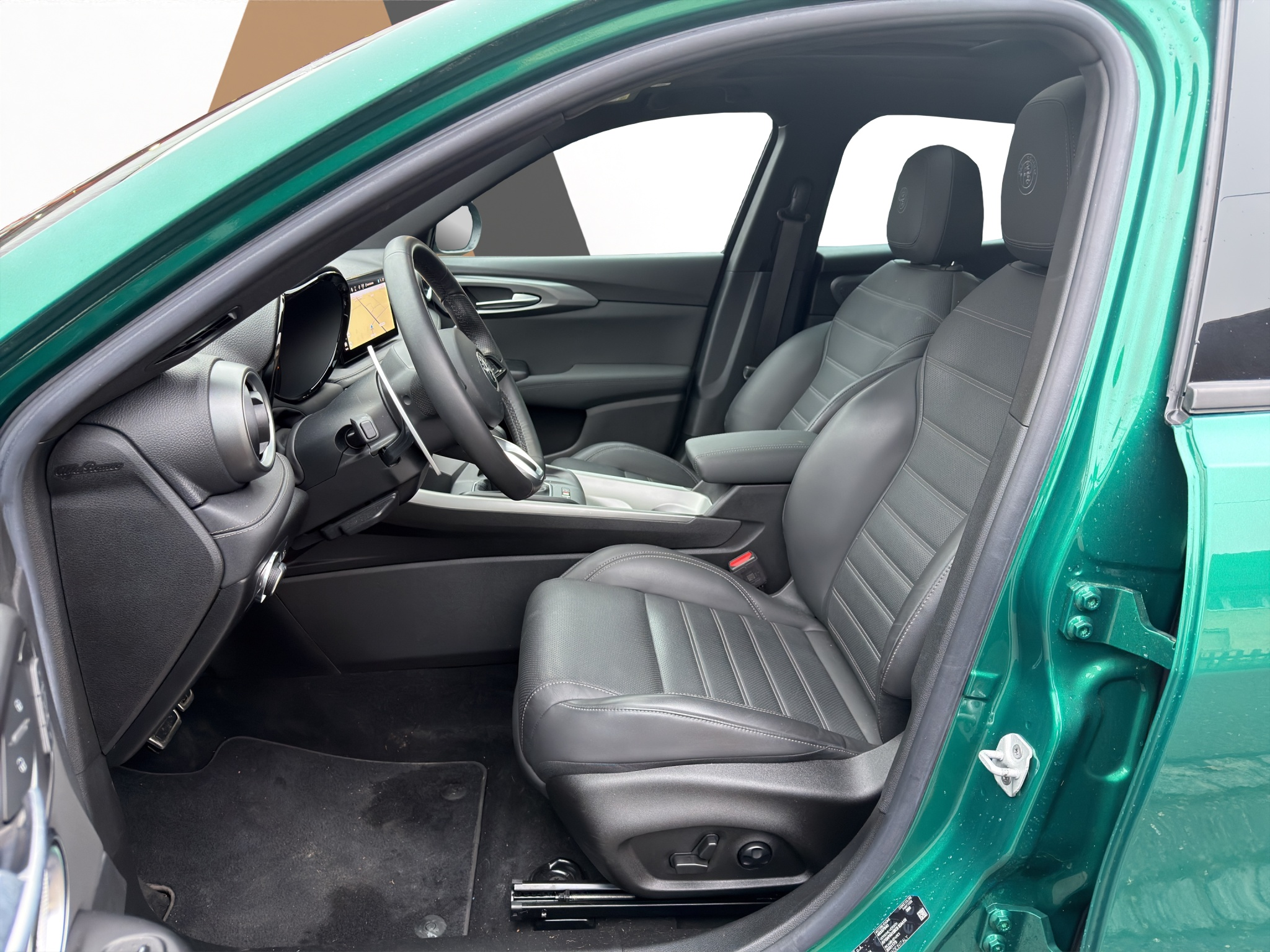 listing desktop thumbnail image 8