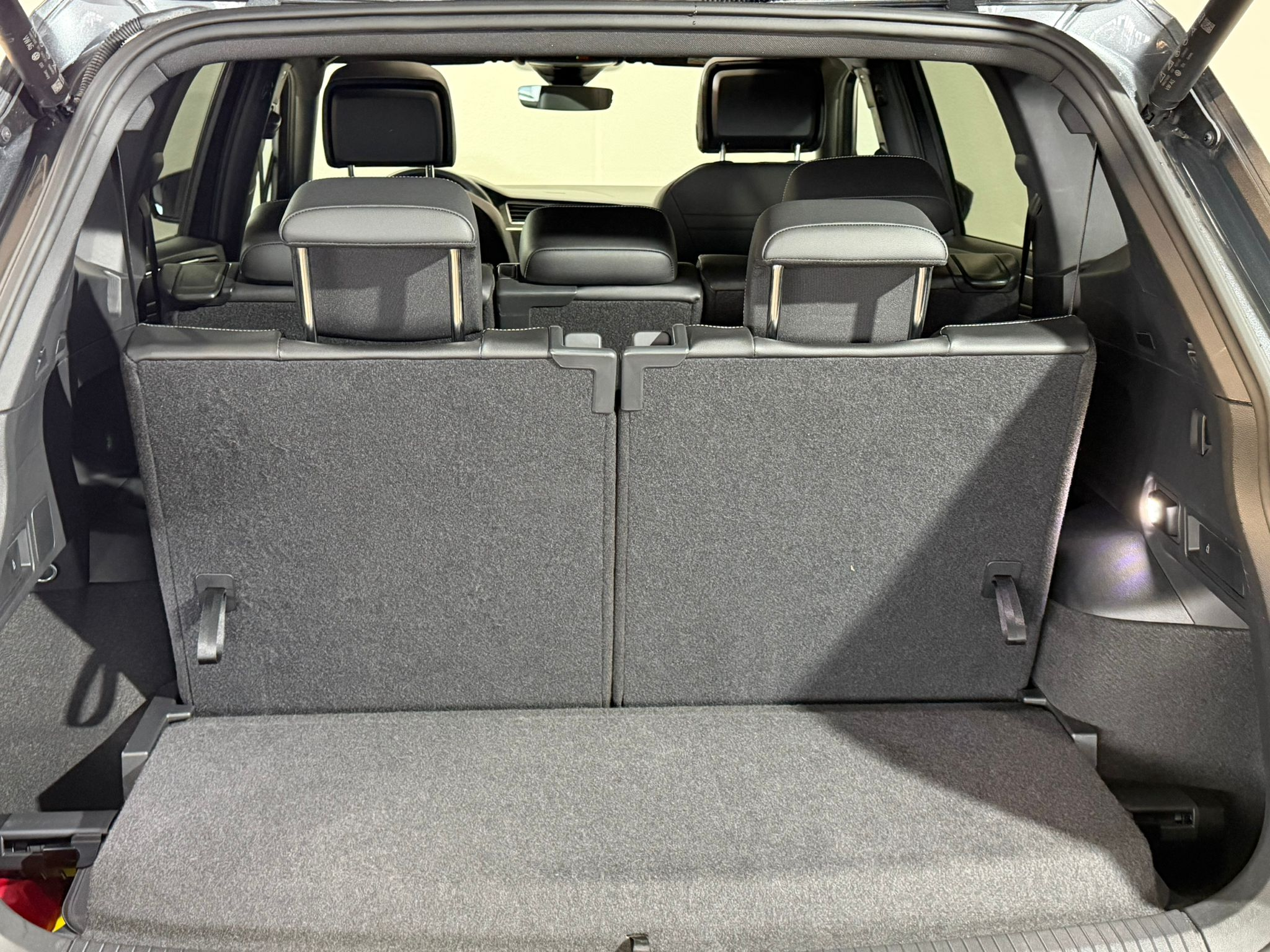 listing desktop thumbnail image 11