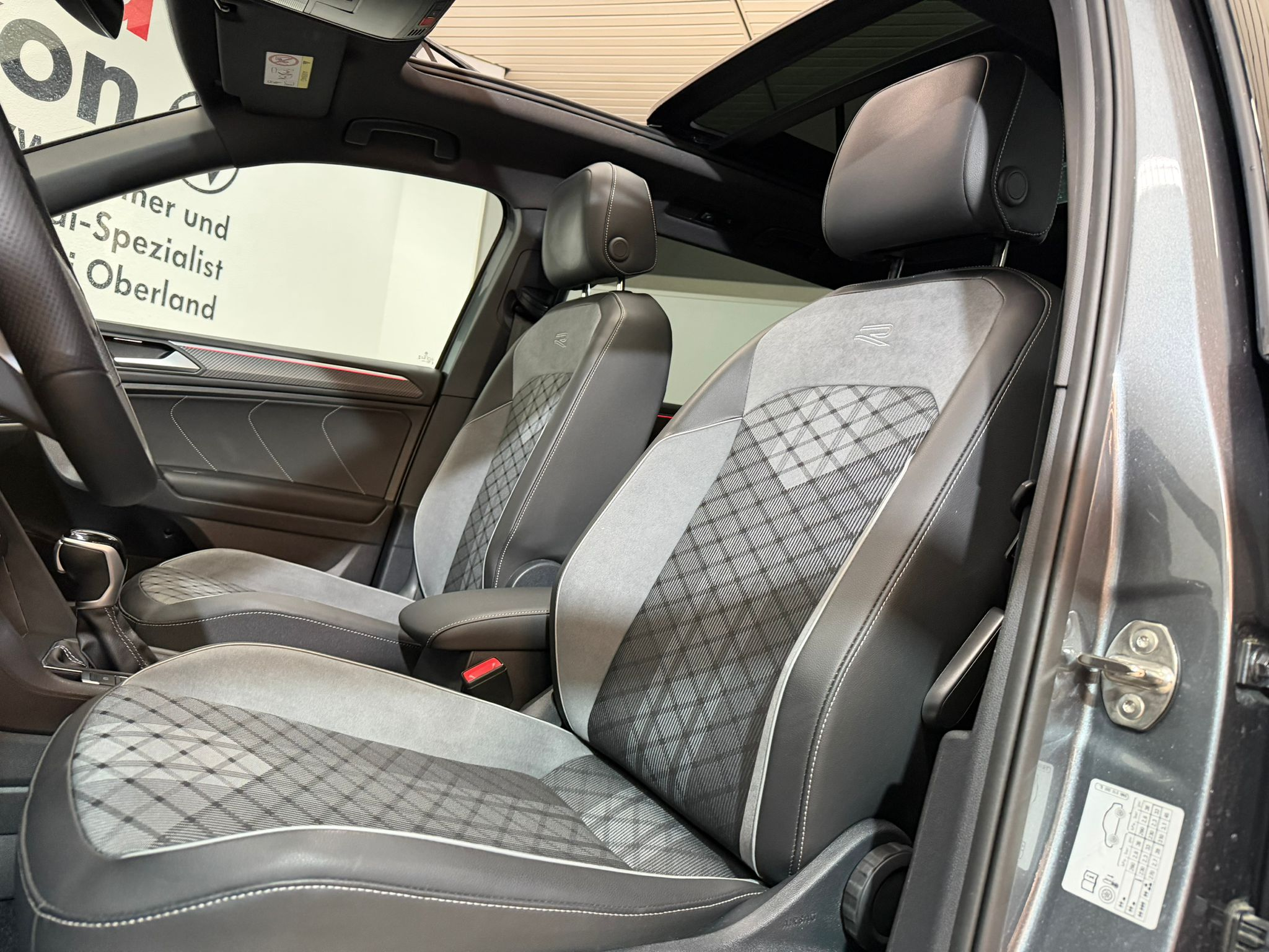 listing desktop thumbnail image 9