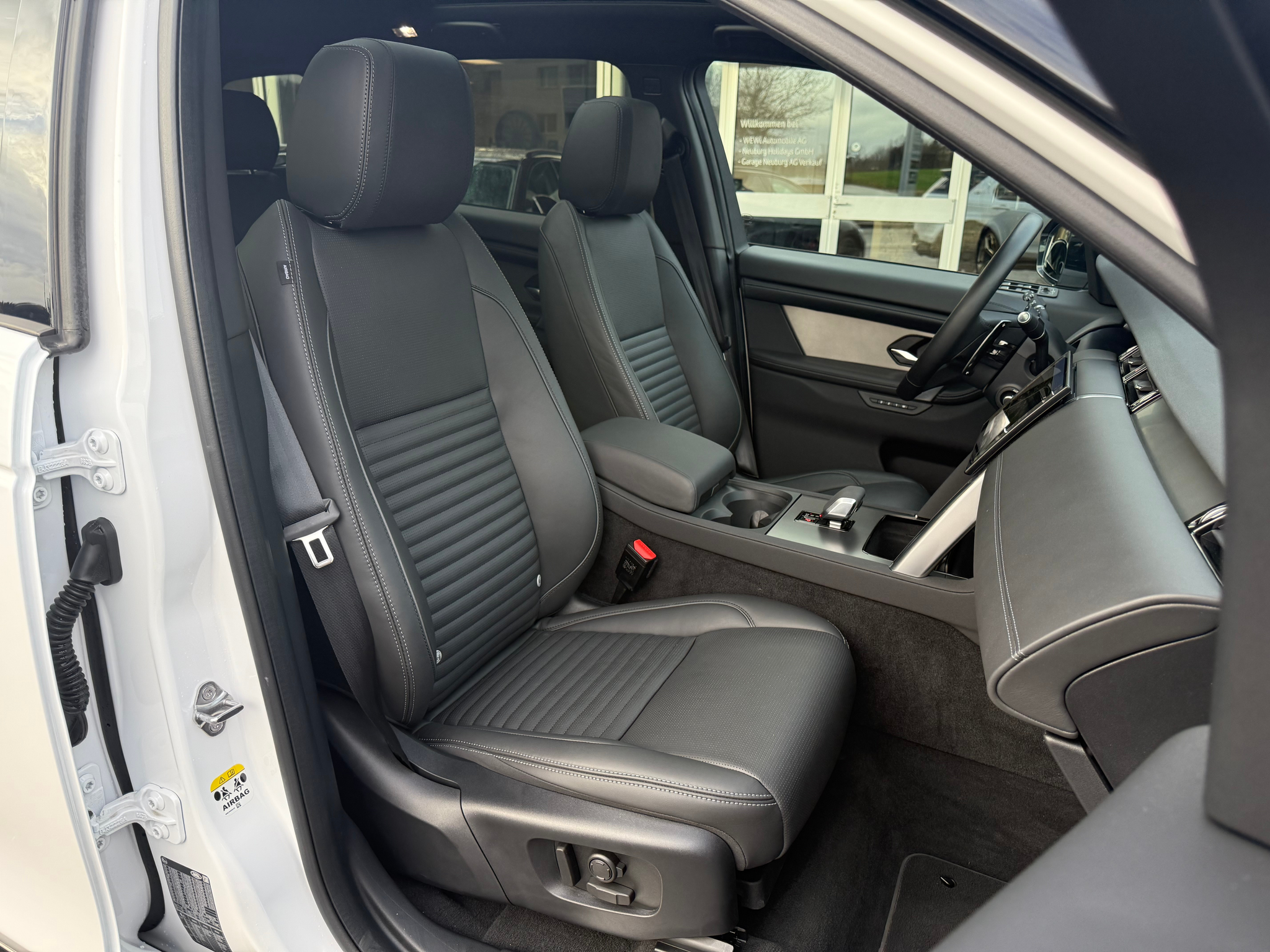 listing desktop thumbnail image 20