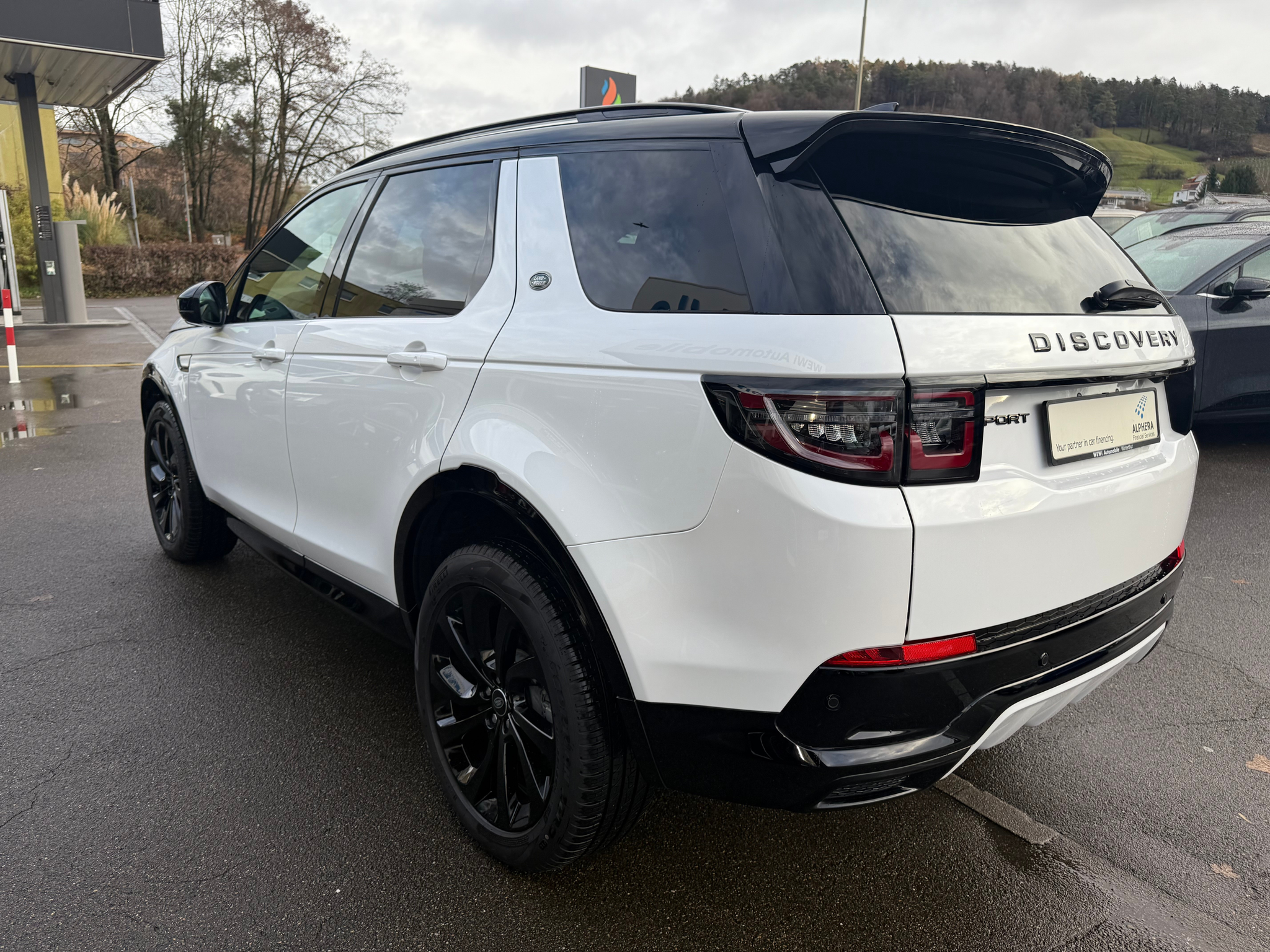 listing desktop thumbnail image 4