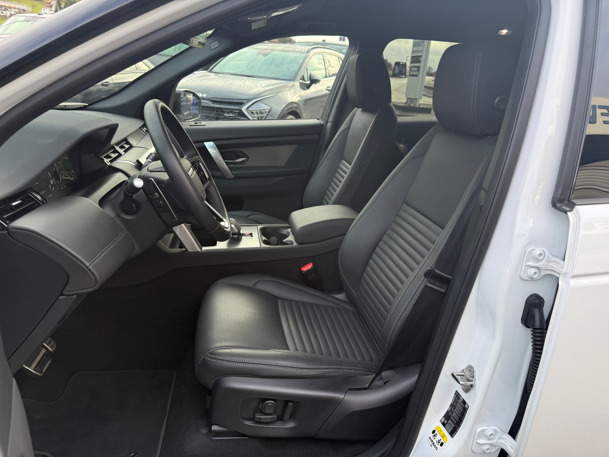 listing desktop thumbnail image 11