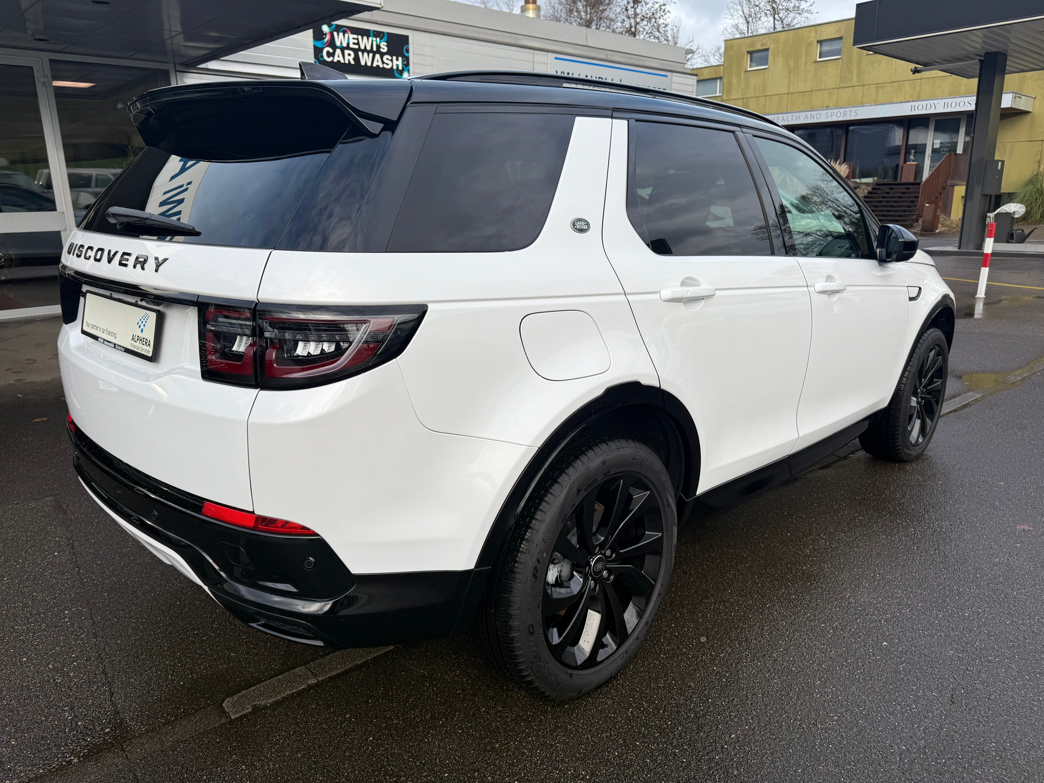 listing desktop thumbnail image 6