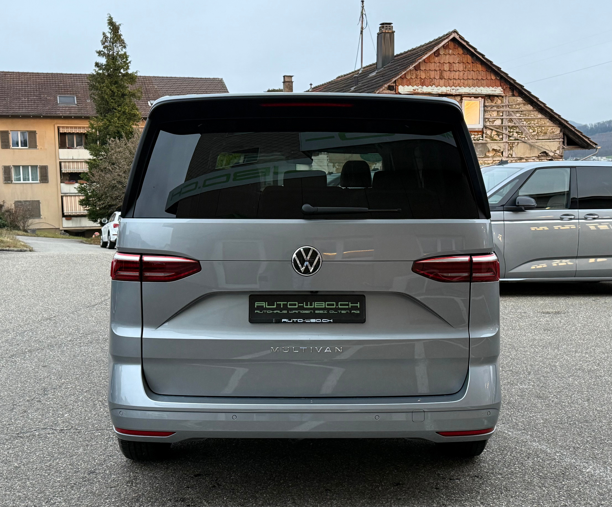 listing desktop thumbnail image 5