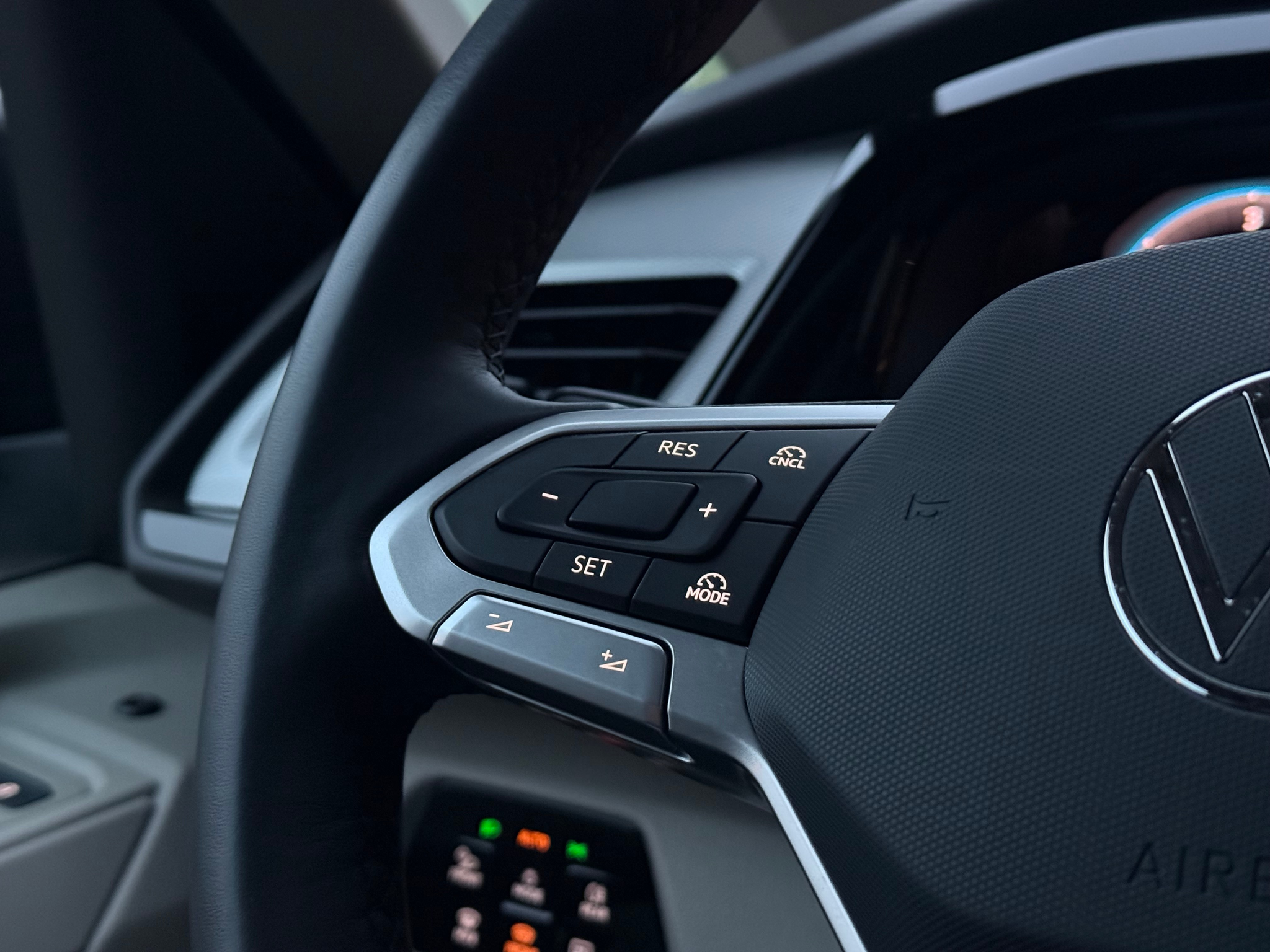 listing desktop thumbnail image 18