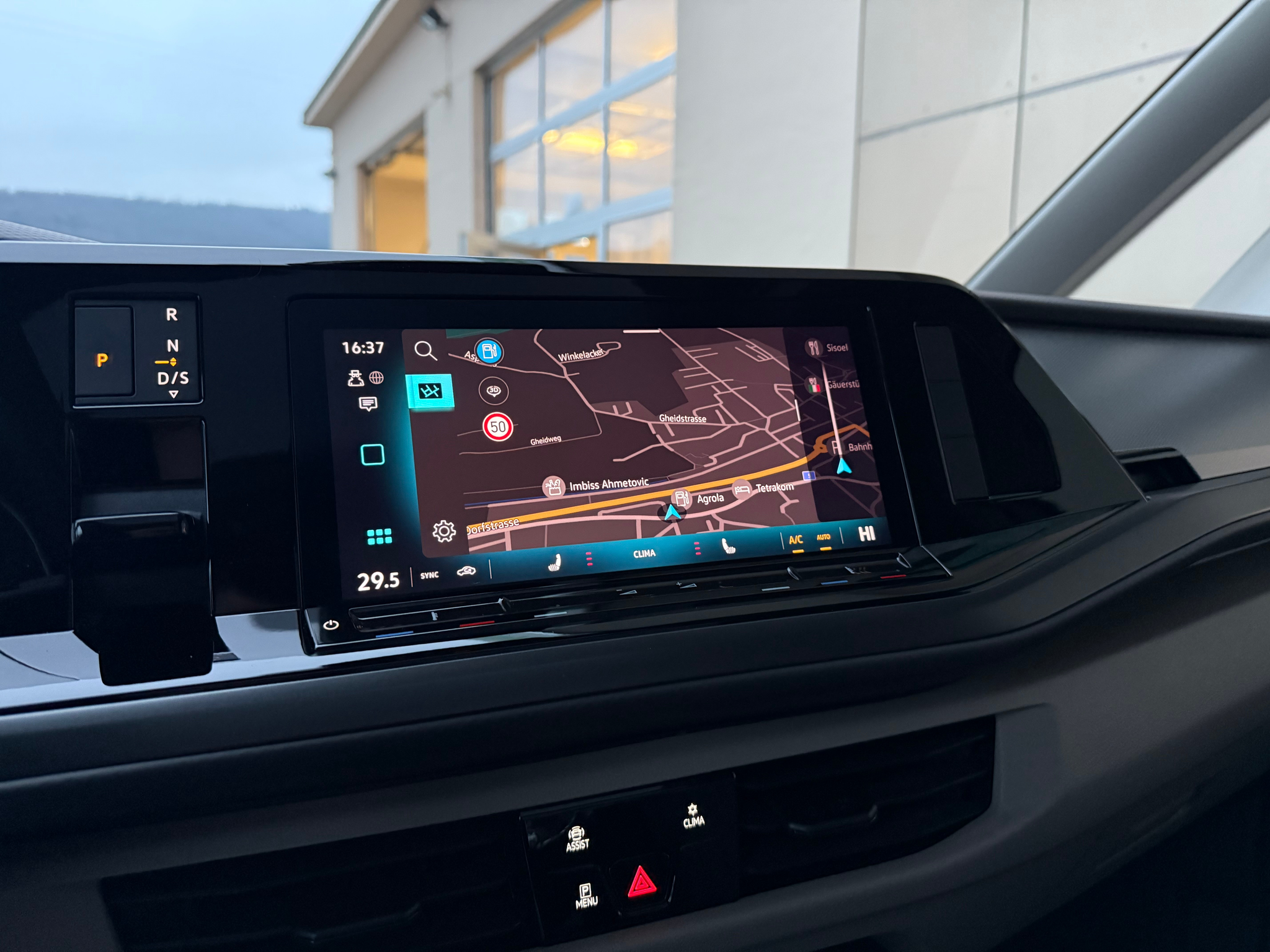 listing desktop thumbnail image 13