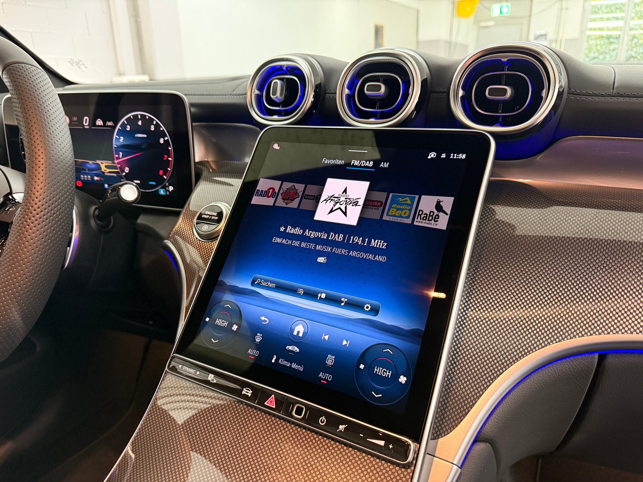 listing desktop thumbnail image 11