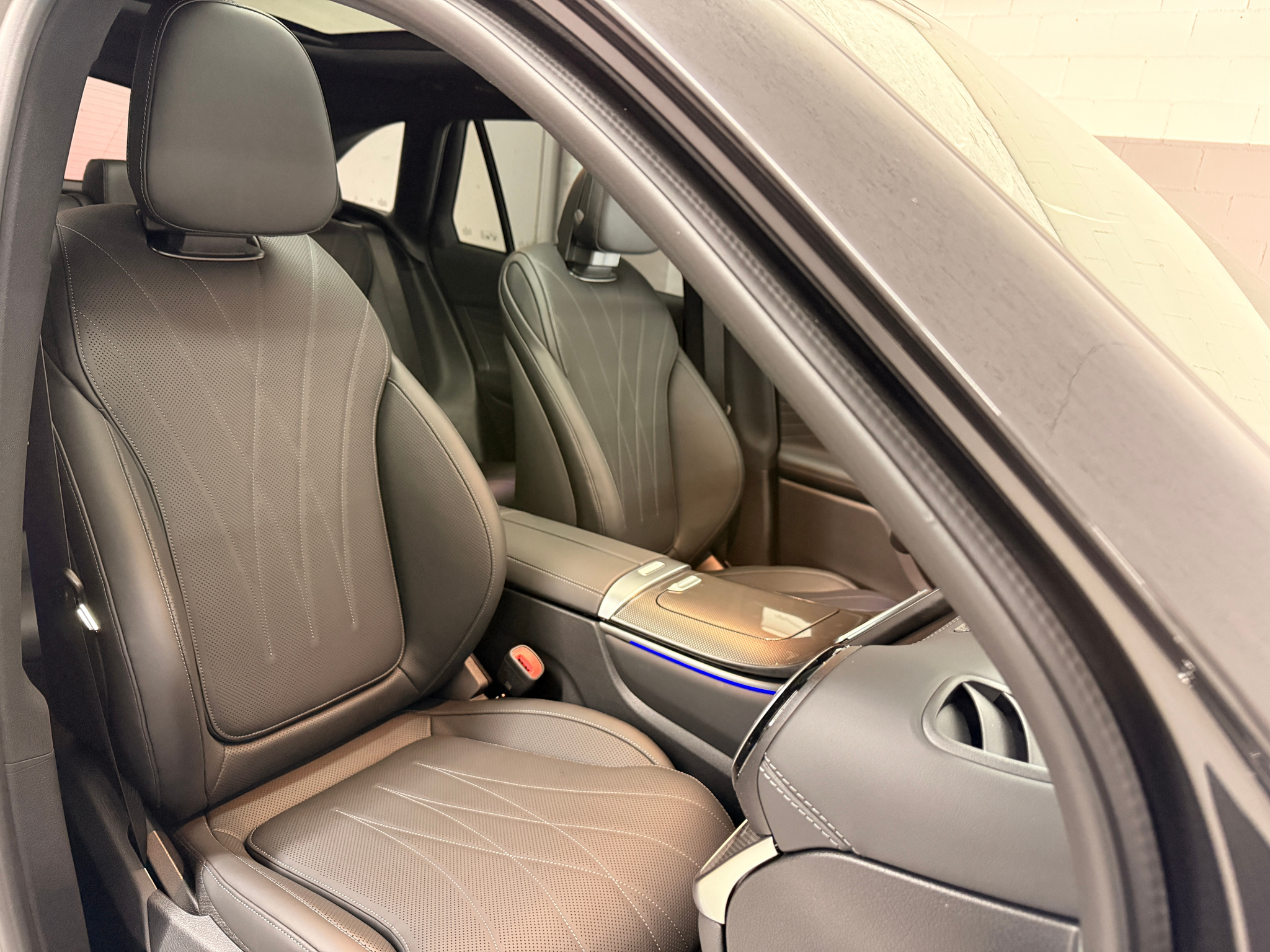 listing desktop thumbnail image 9