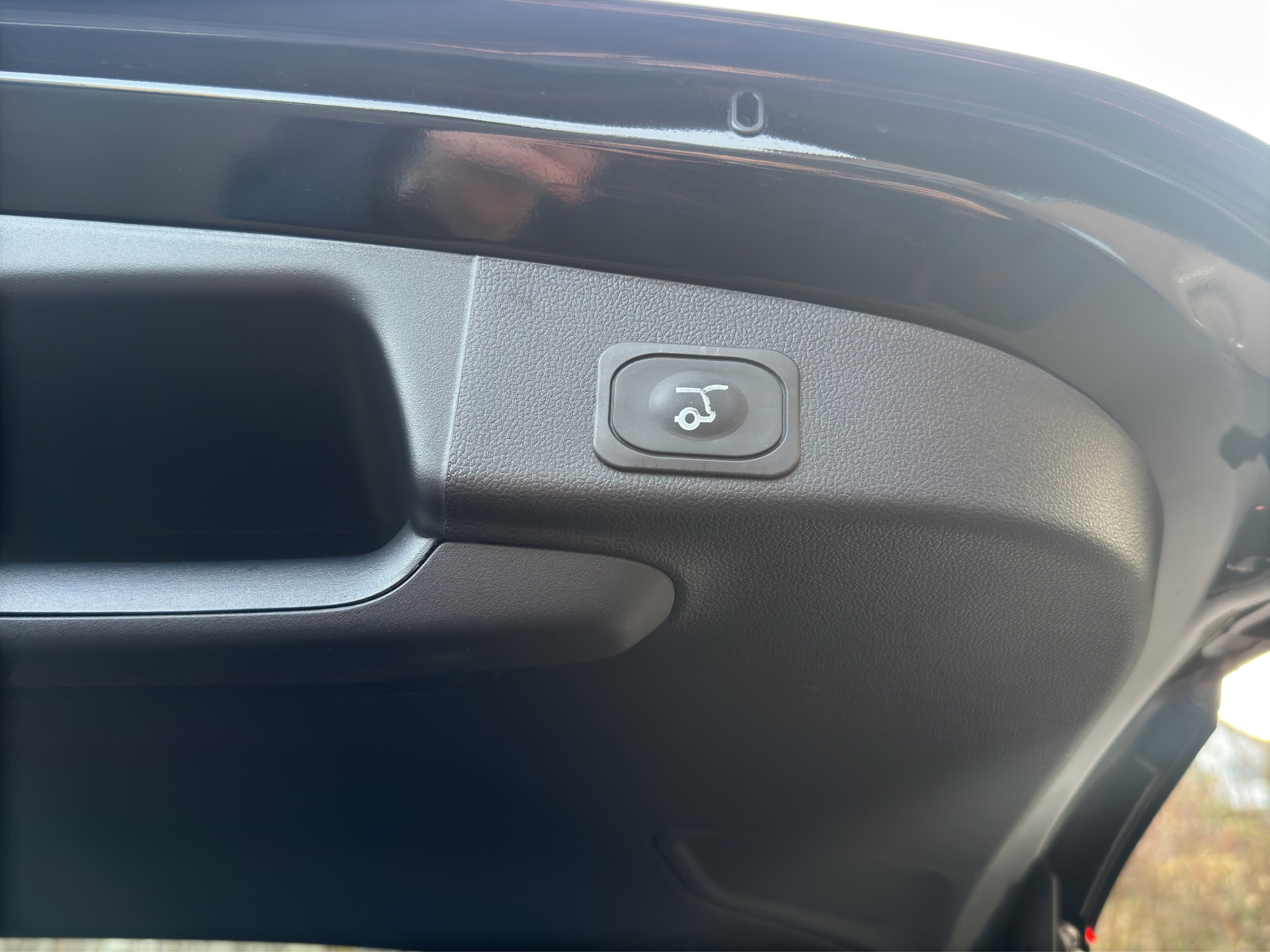 listing desktop thumbnail image 9