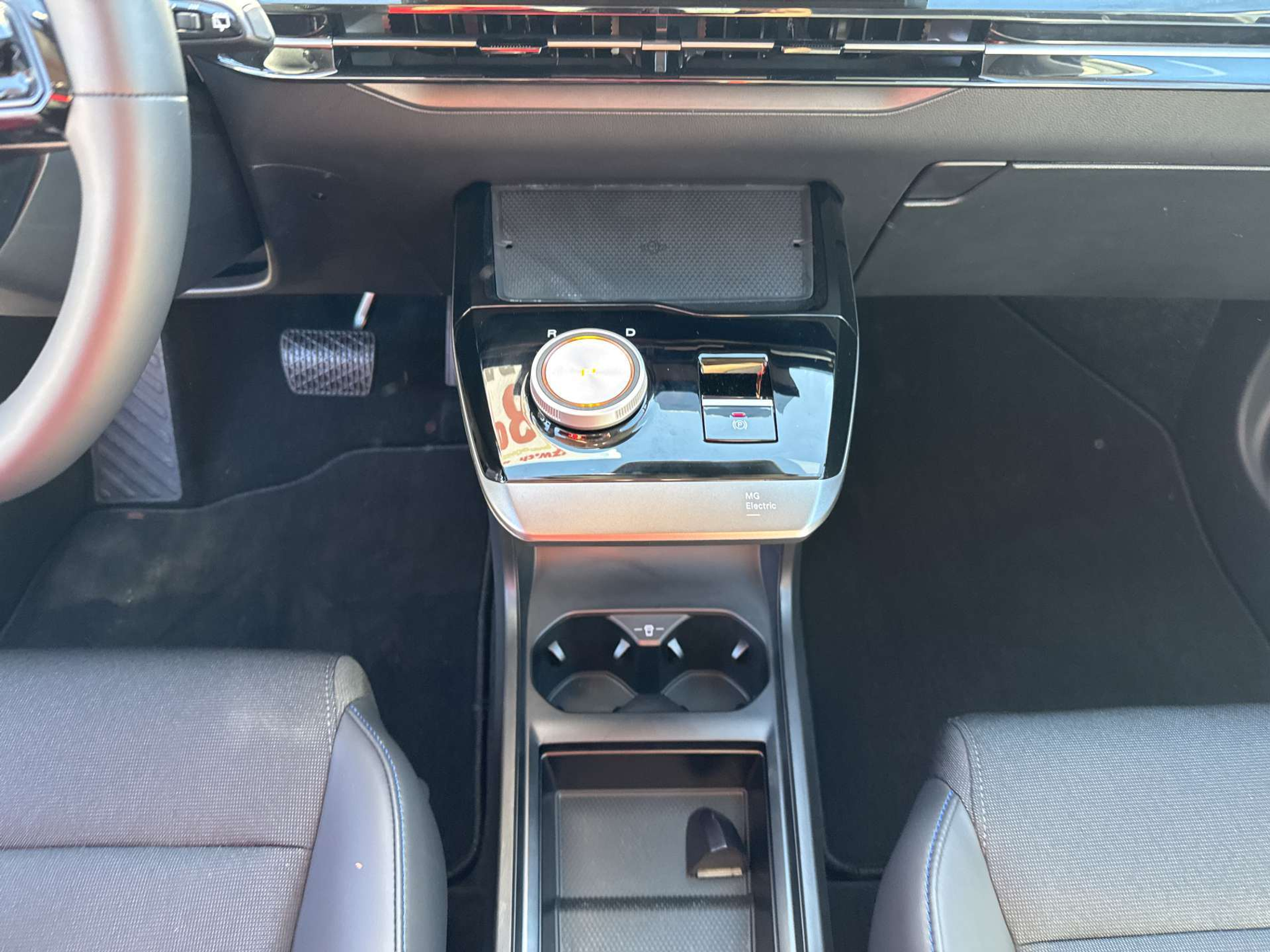 listing desktop thumbnail image 11