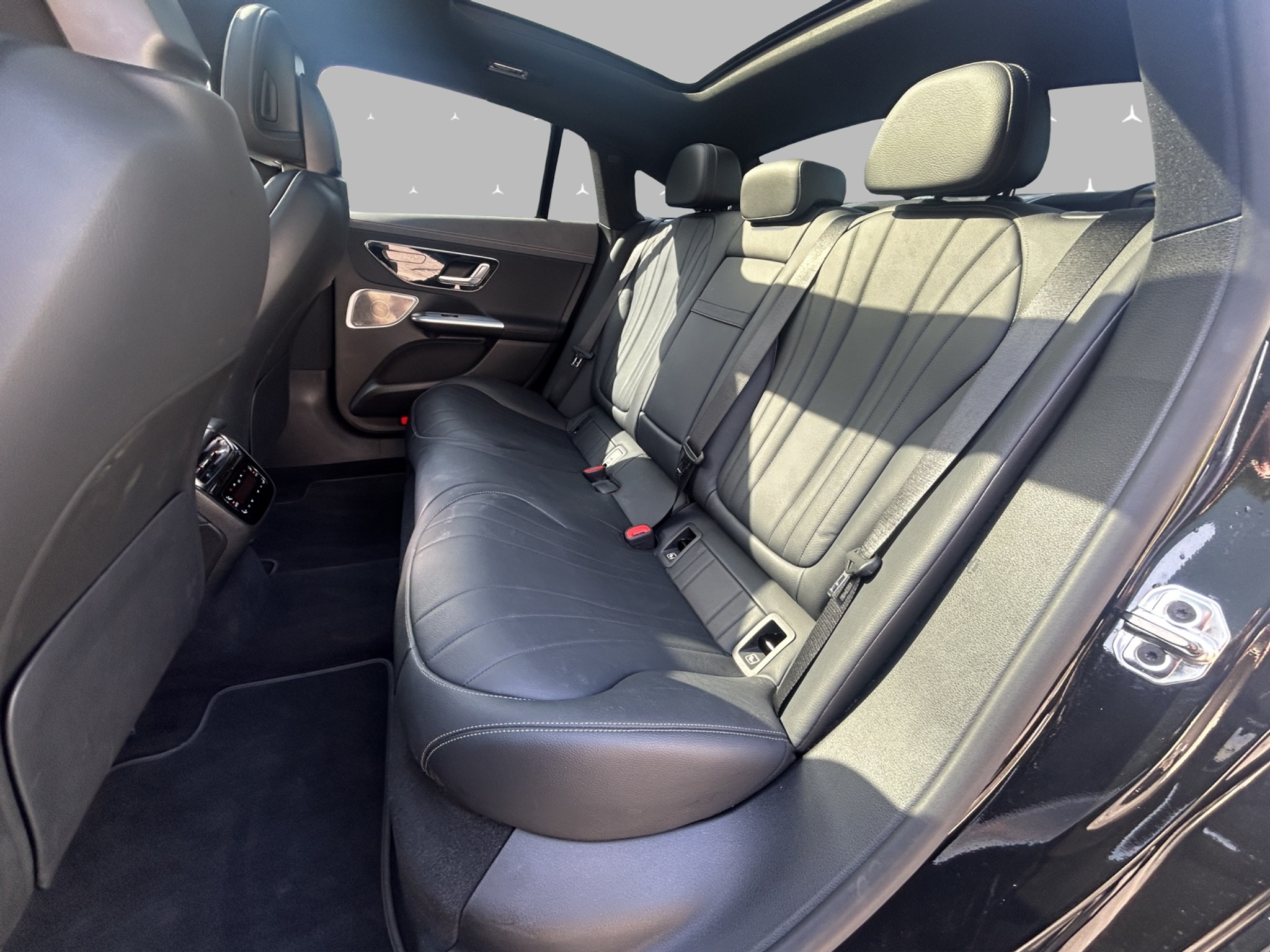 listing desktop thumbnail image 10