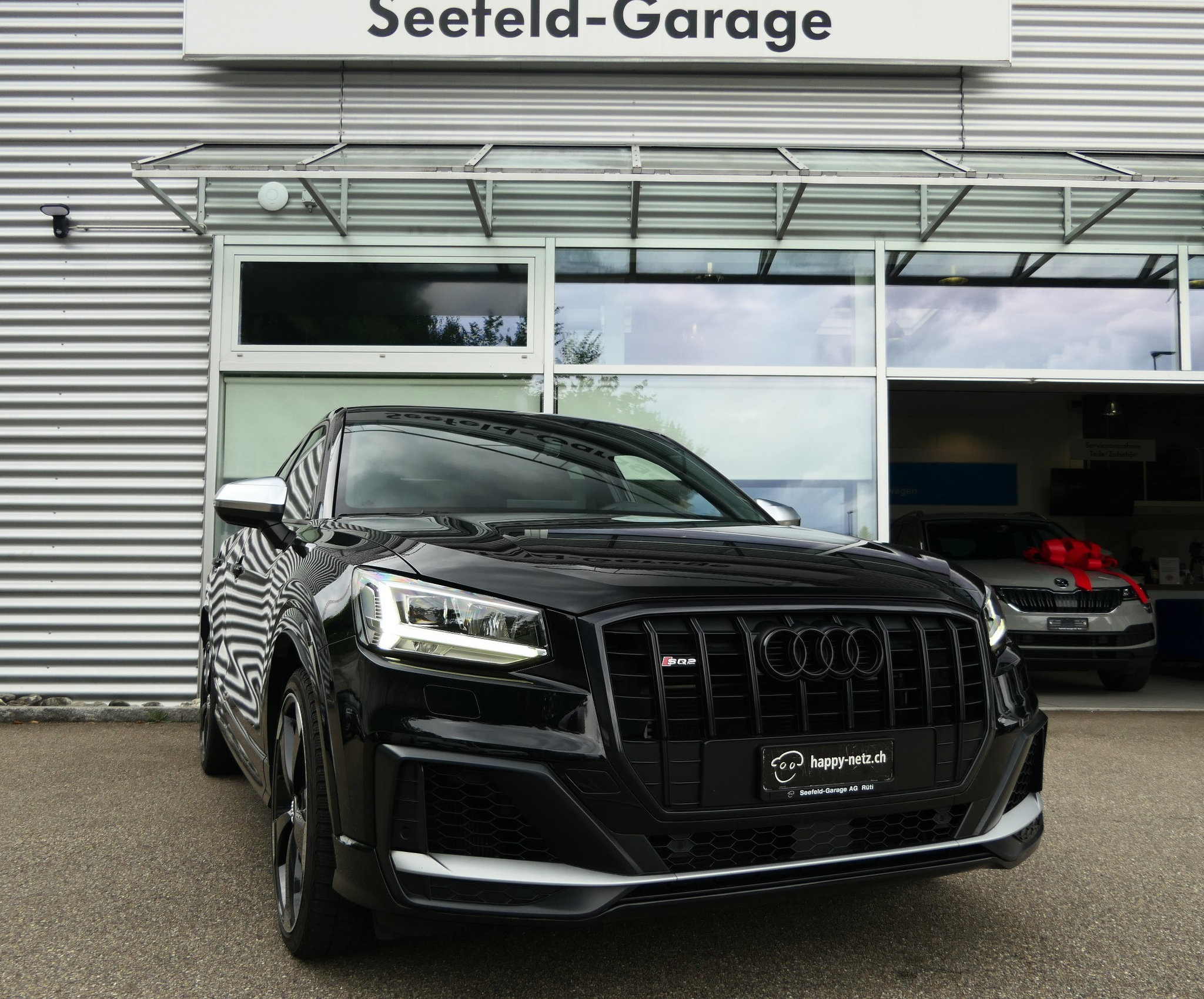 car-image-0