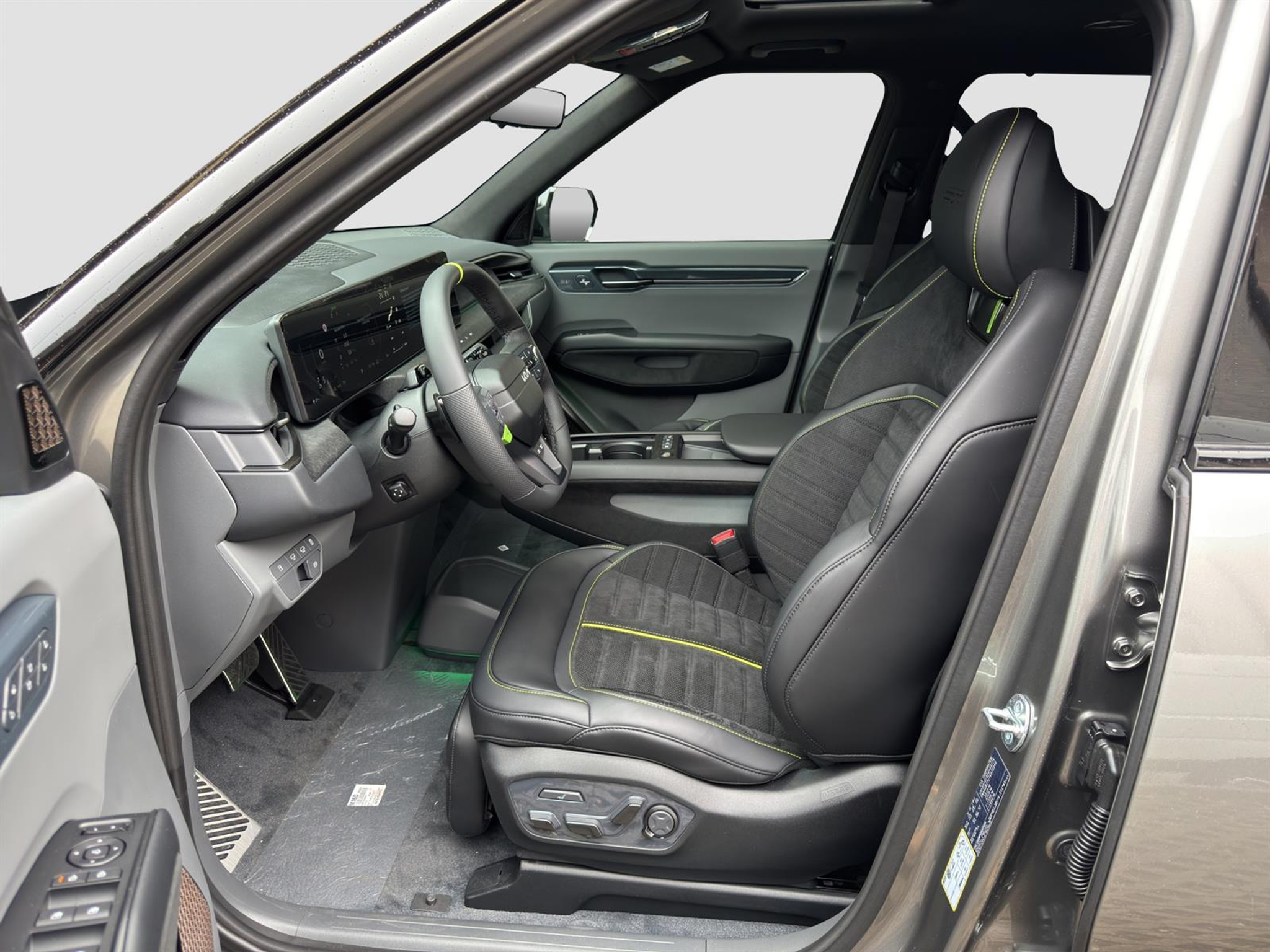 listing desktop thumbnail image 6