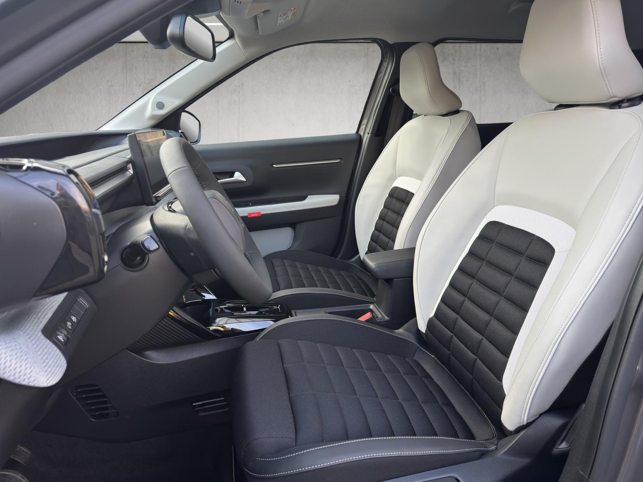 listing desktop thumbnail image 8