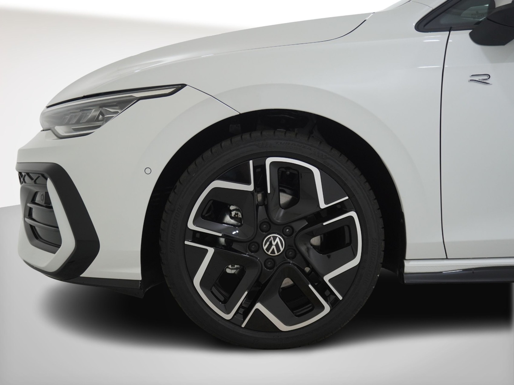 listing desktop thumbnail image 6