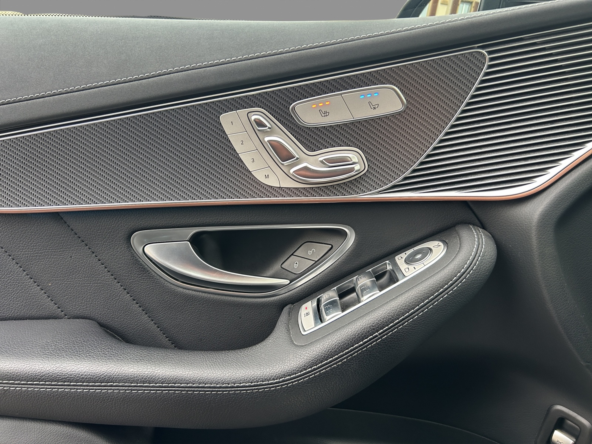 listing desktop thumbnail image 14