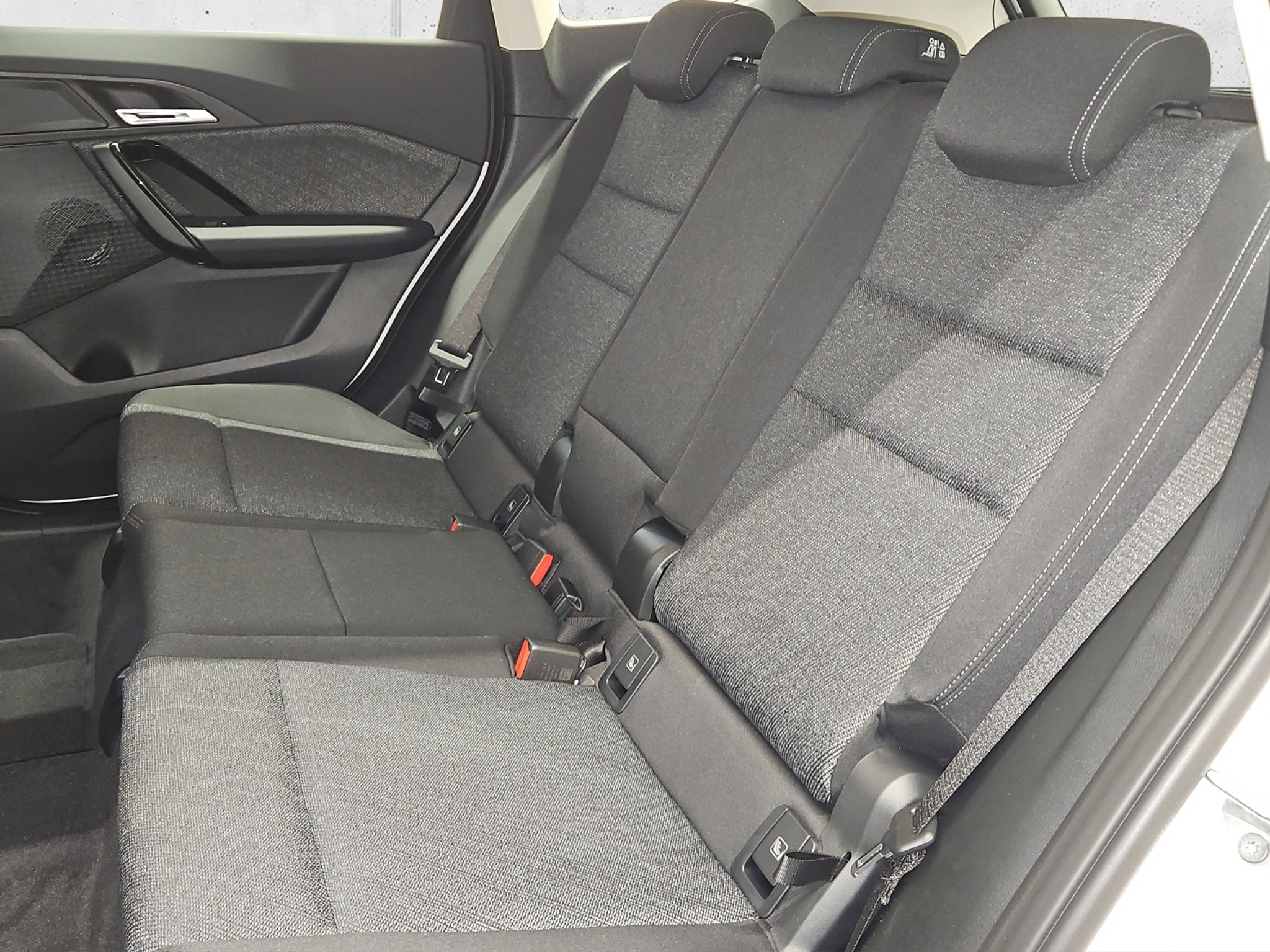 listing desktop thumbnail image 10