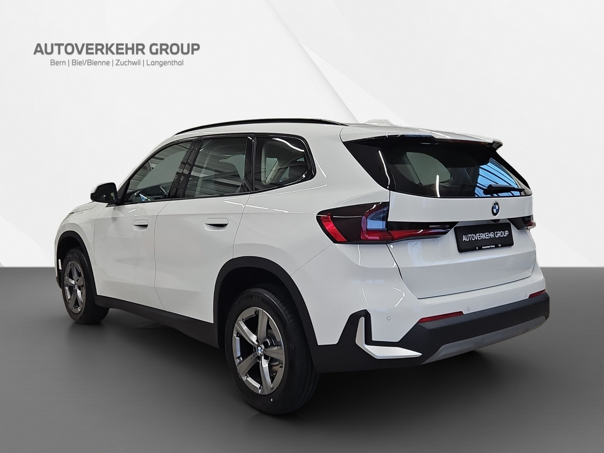 listing desktop thumbnail image 3