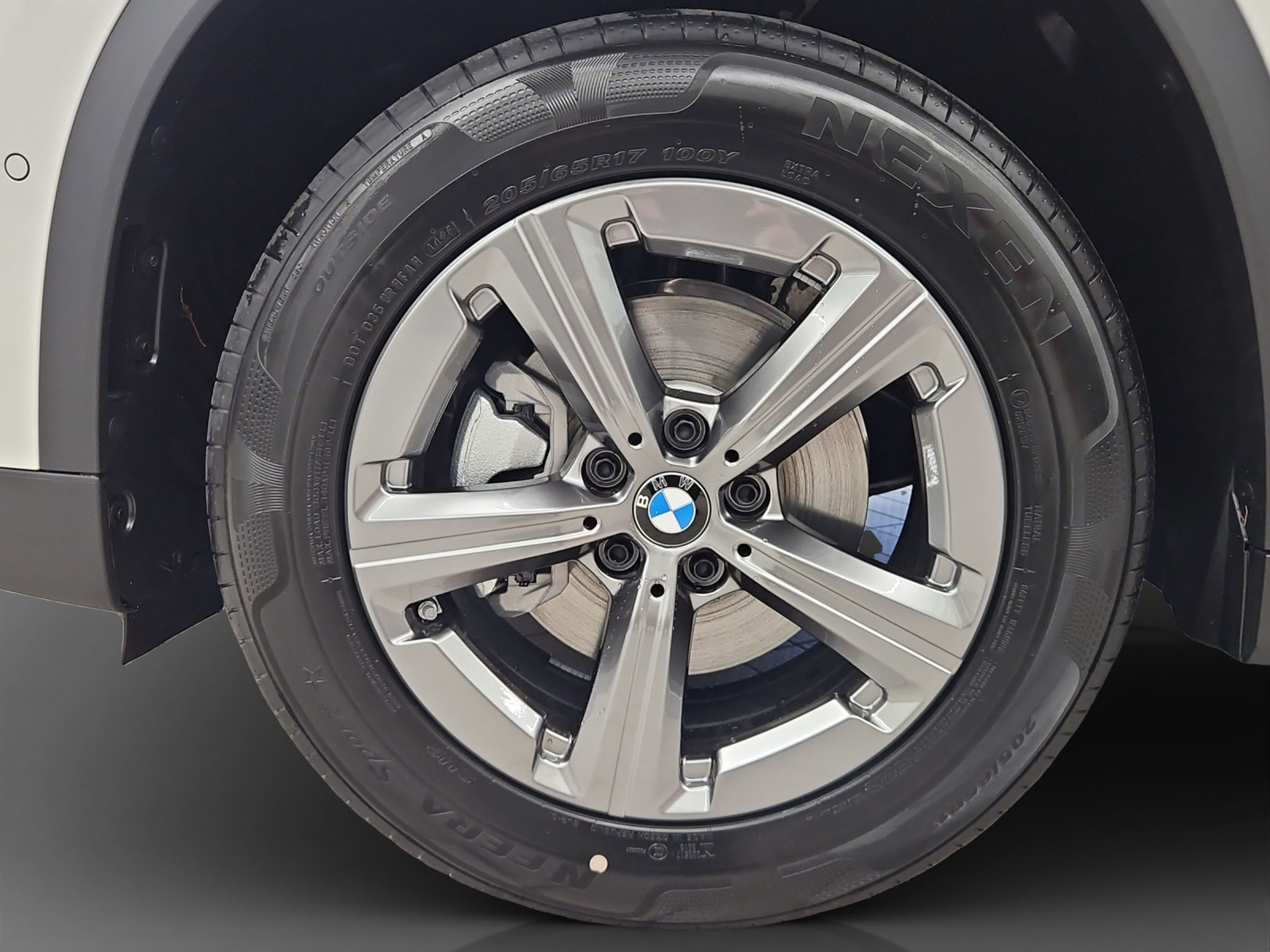 listing desktop thumbnail image 8