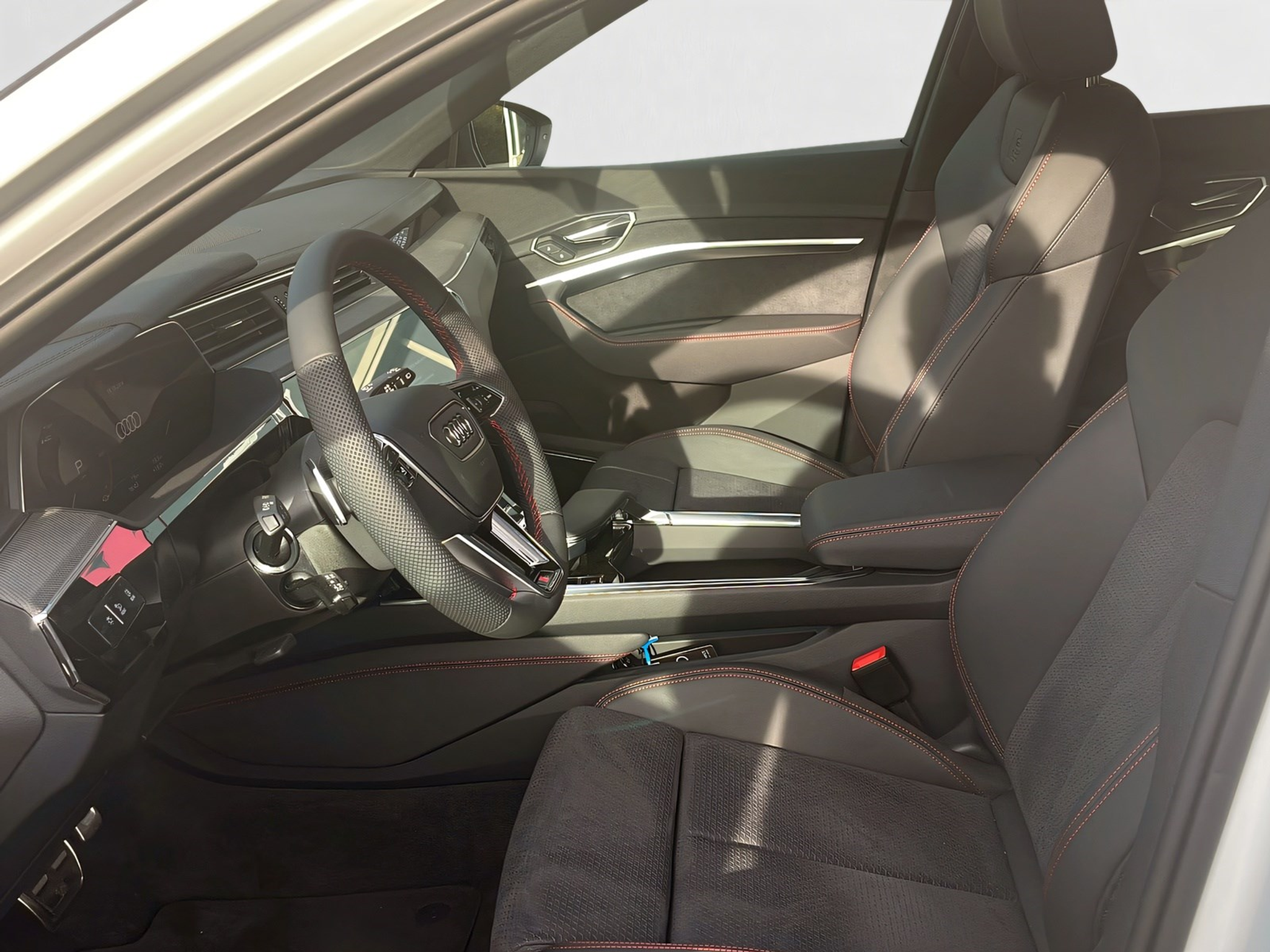 listing desktop thumbnail image 4