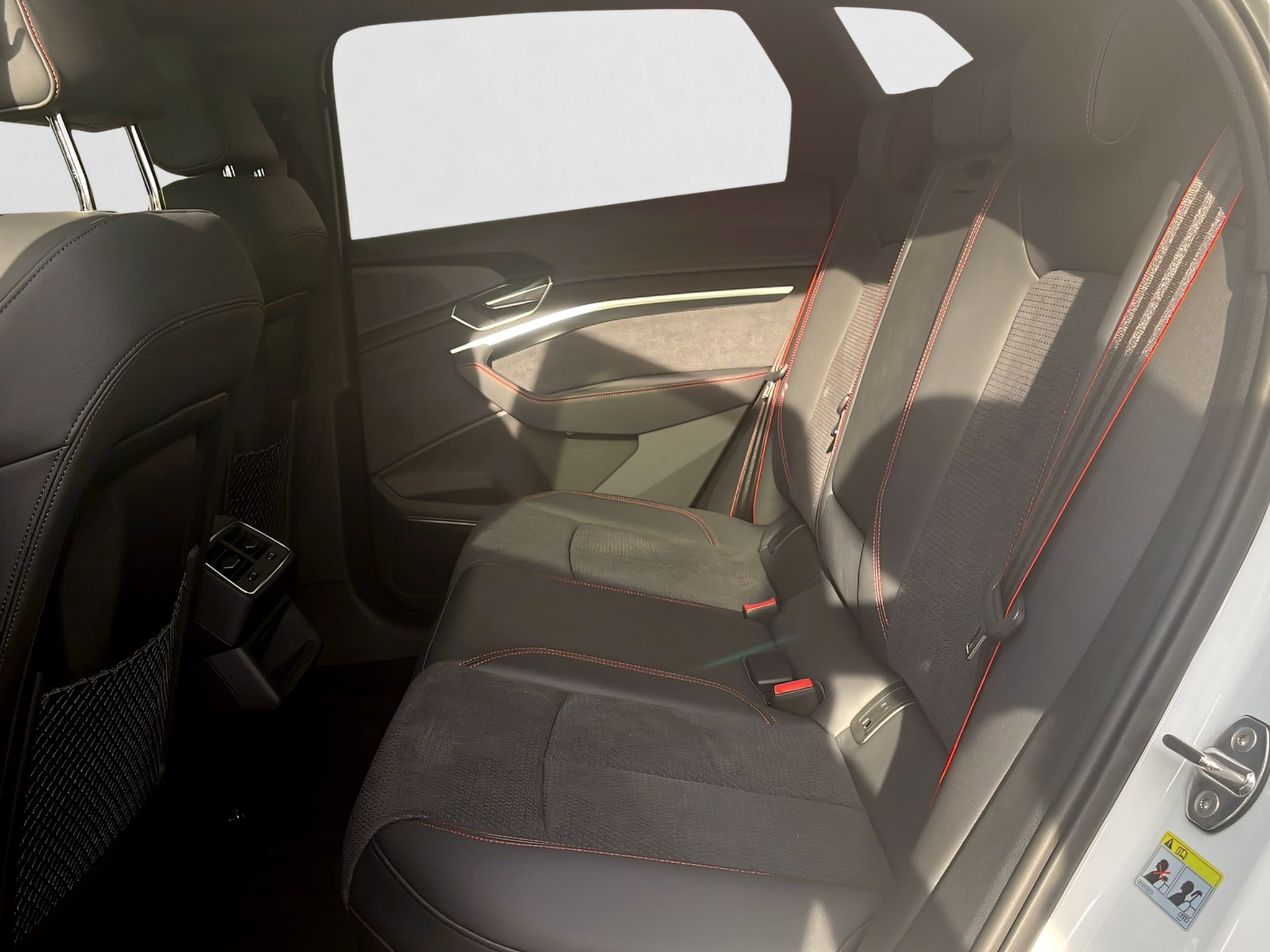 listing desktop thumbnail image 5